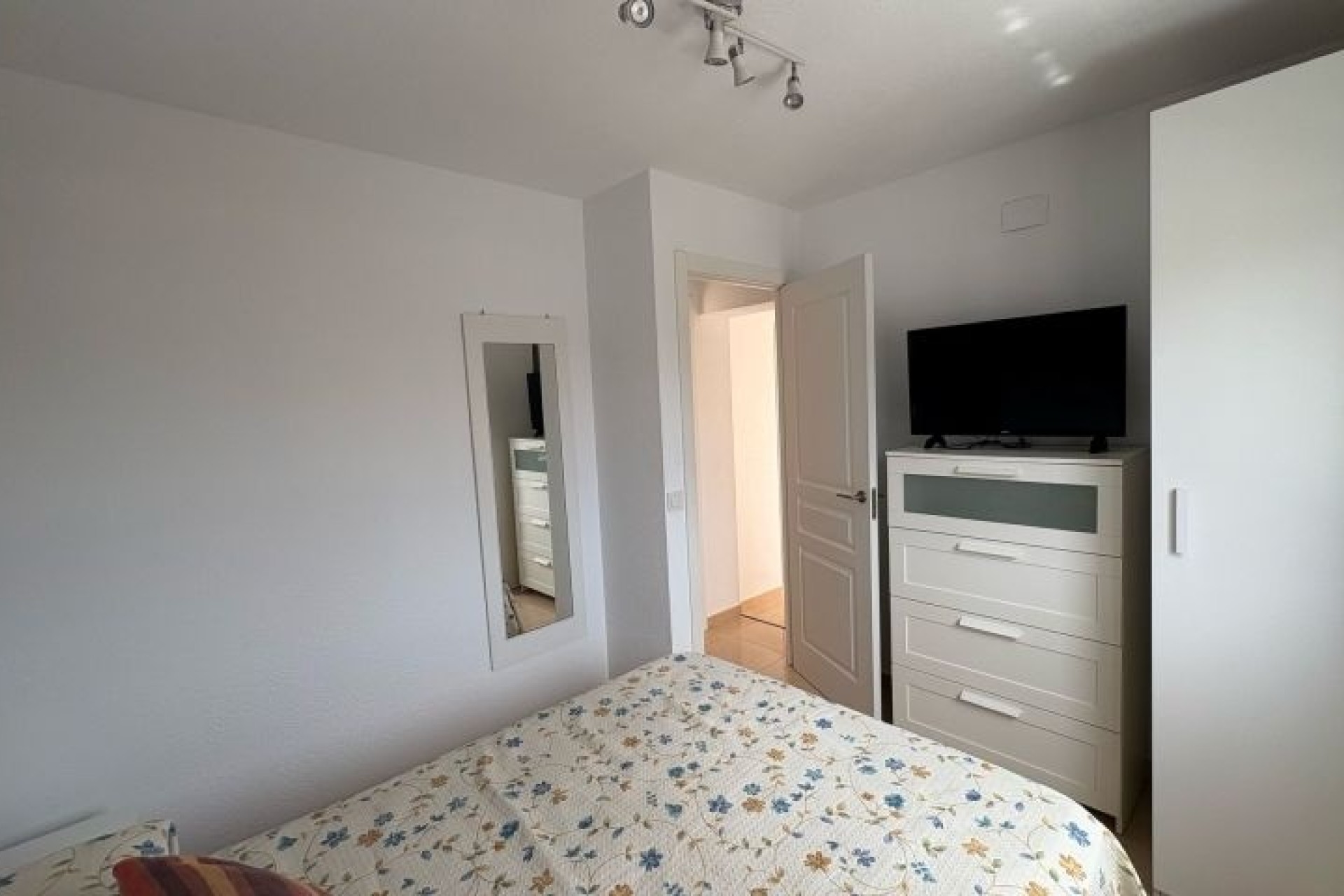 Venta - Apartamento / Piso -
Torrevieja