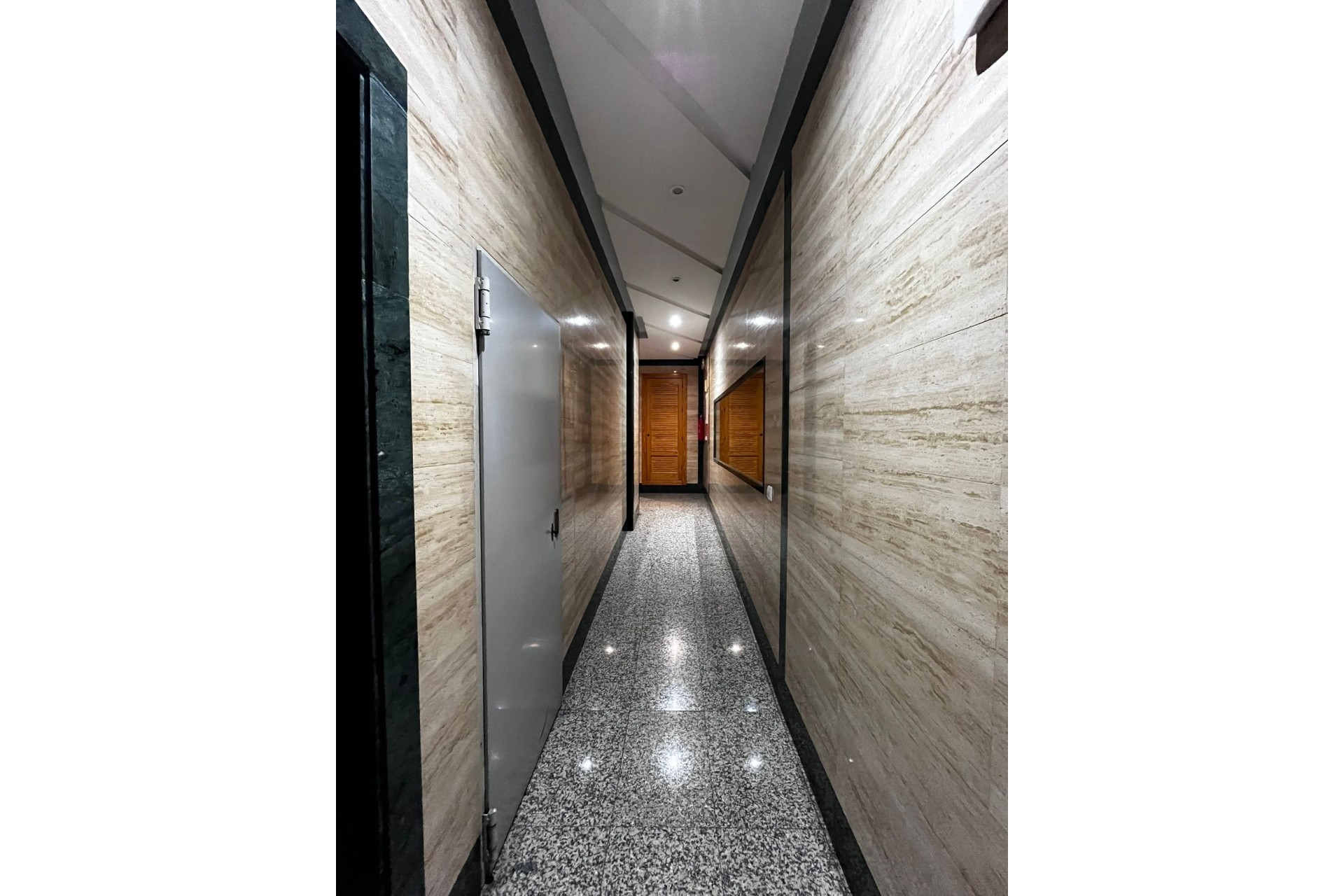 Venta - Apartamento / Piso -
Torrevieja