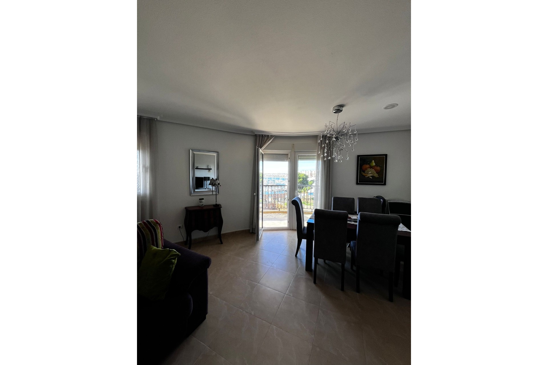 Venta - Apartamento / Piso -
Torrevieja