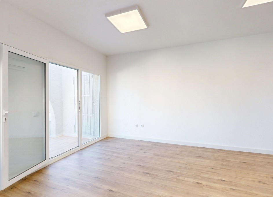 Venta - Apartamento piso -
Torrevieja