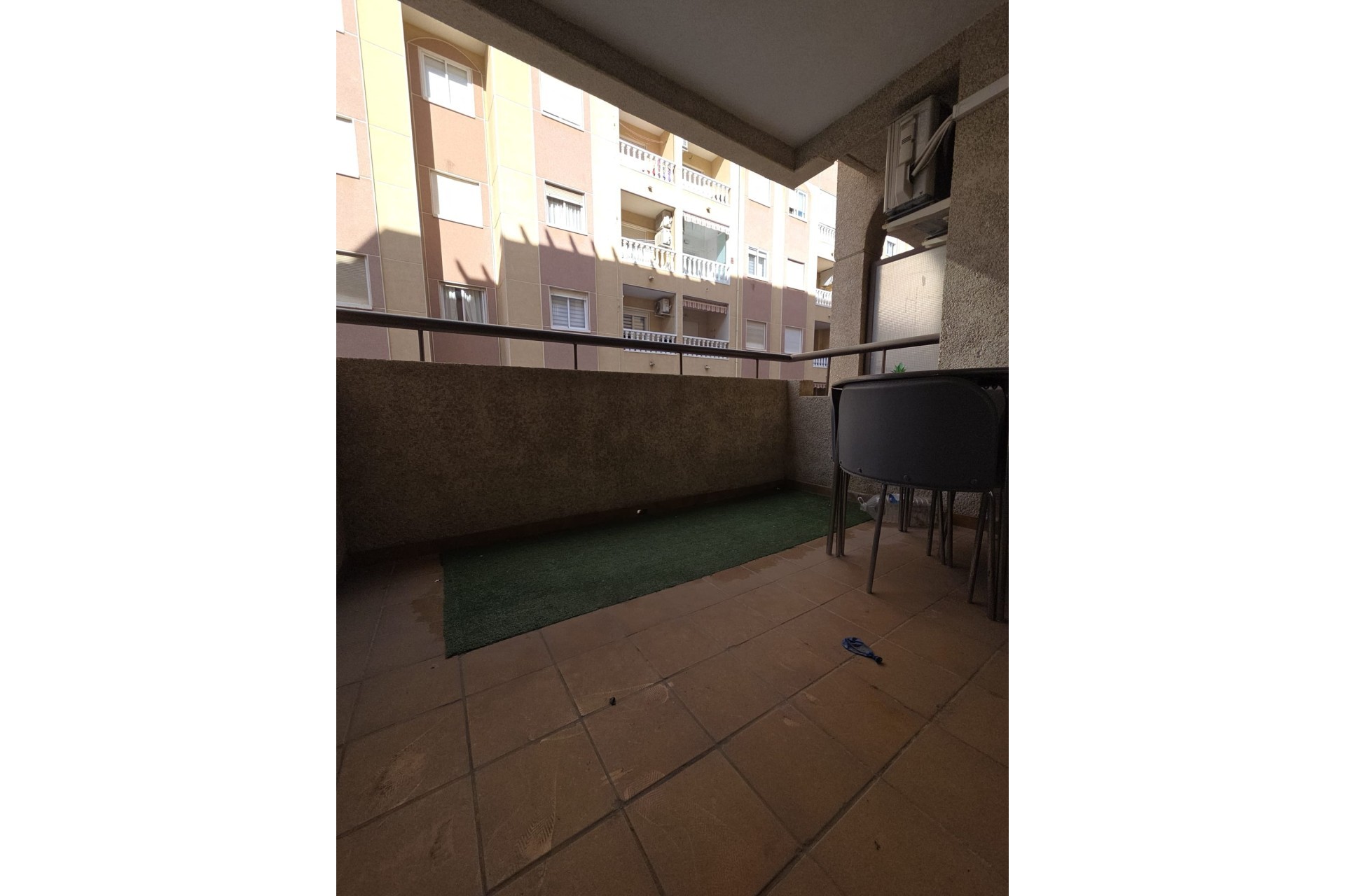Venta - Apartamento / Piso -
Torrevieja