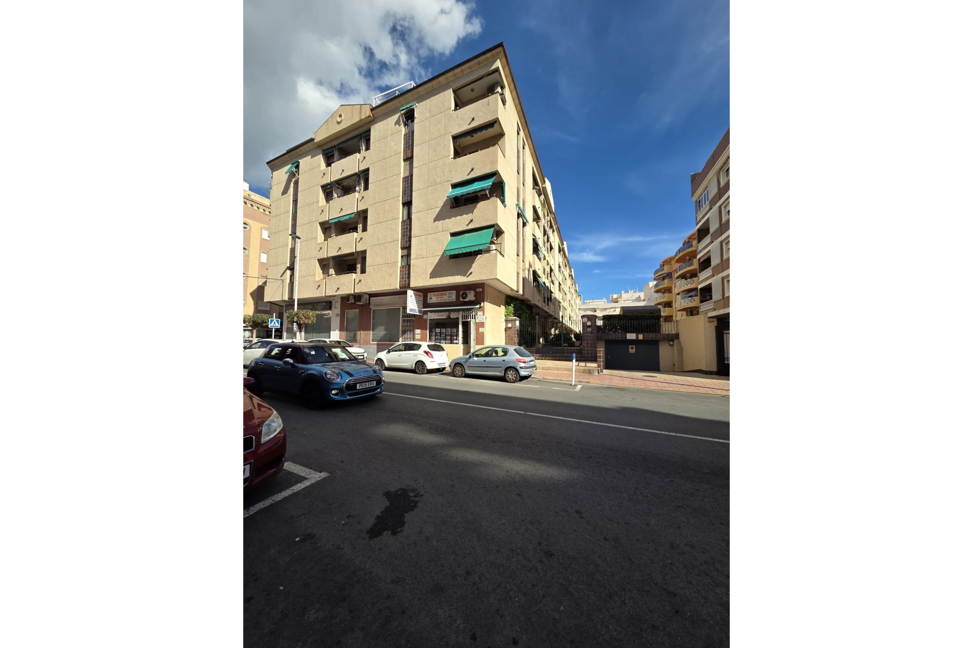 Venta - Apartamento / Piso -
Torrevieja