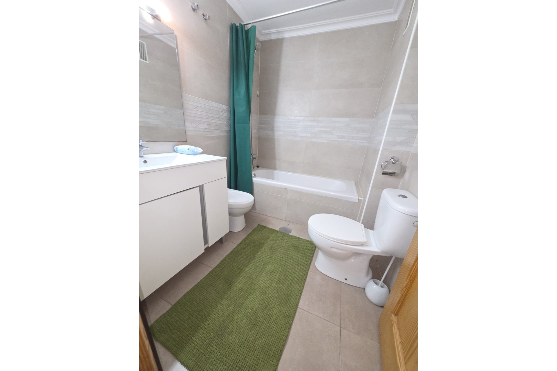 Venta - Apartamento / Piso -
Torrevieja