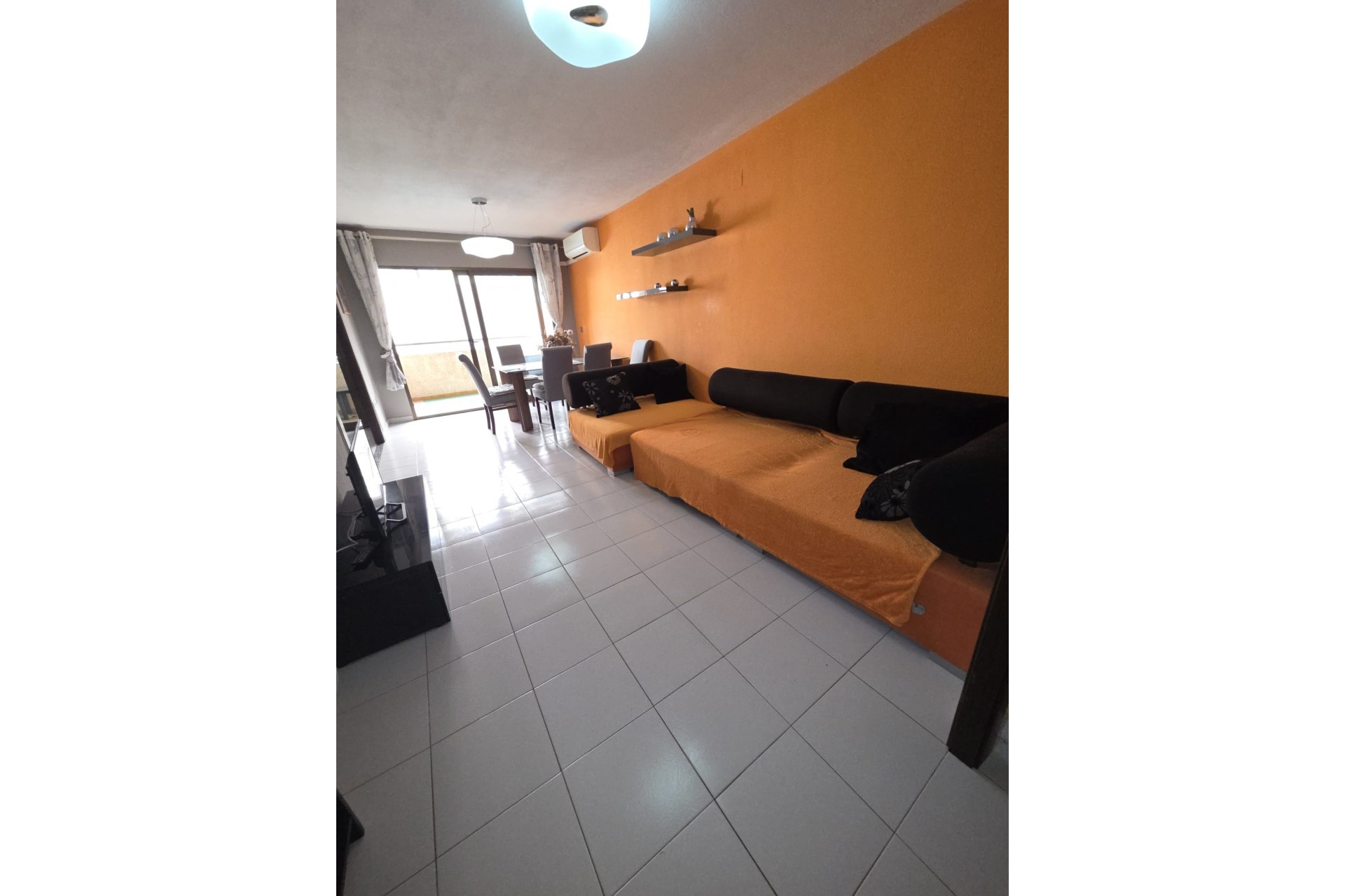 Venta - Apartamento / Piso -
Torrevieja