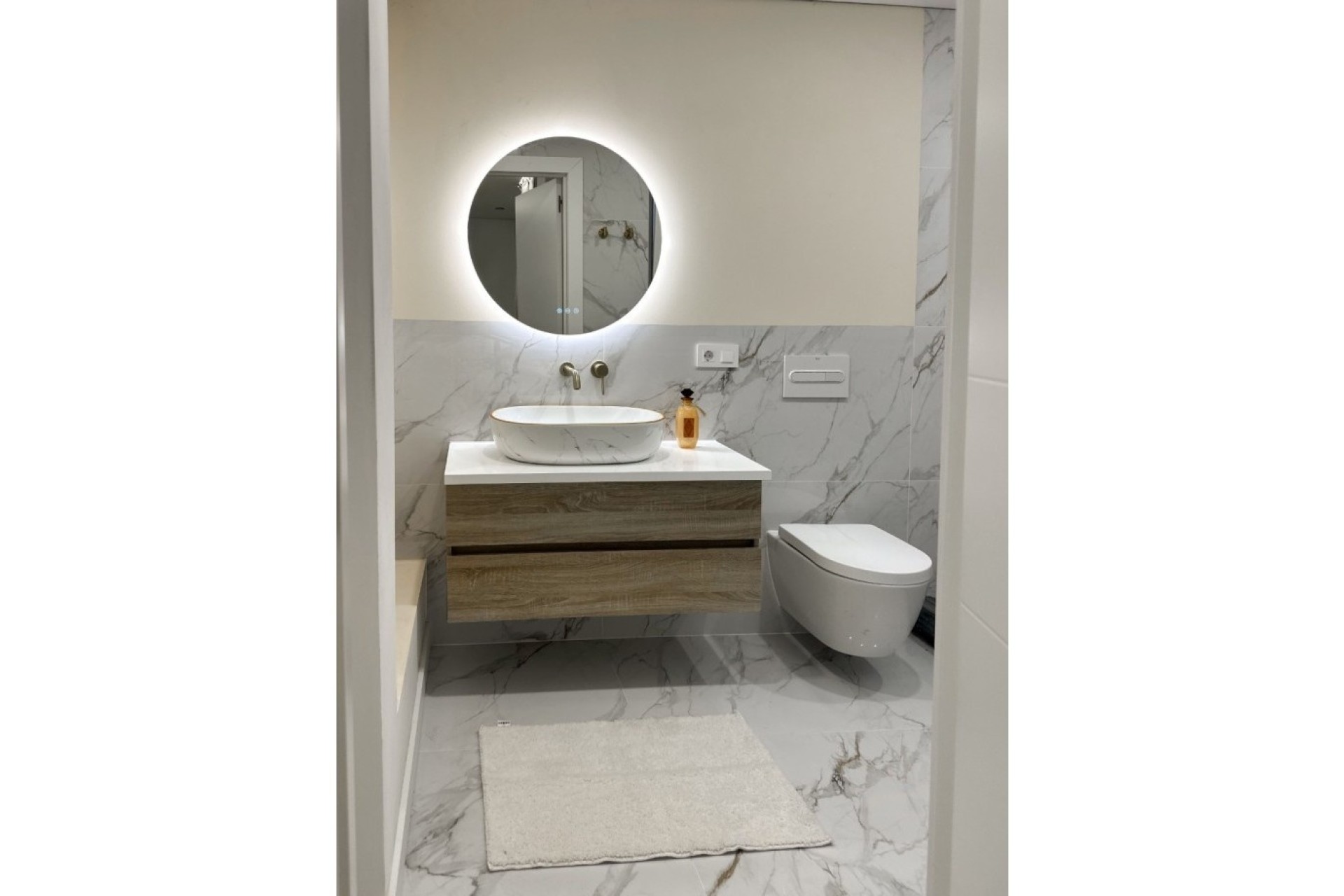 Venta - Apartamento / Piso -
Torrevieja