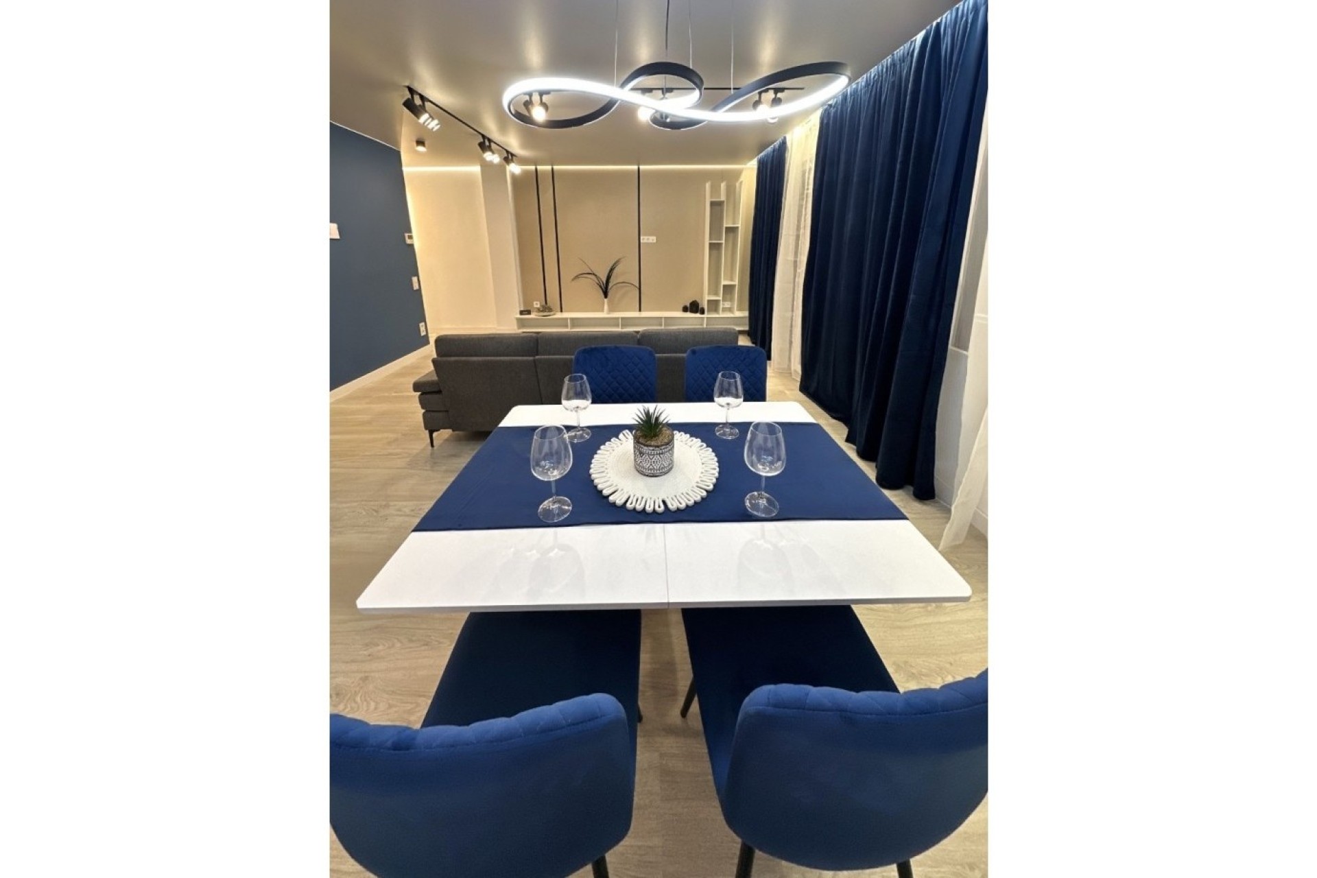 Venta - Apartamento / Piso -
Torrevieja