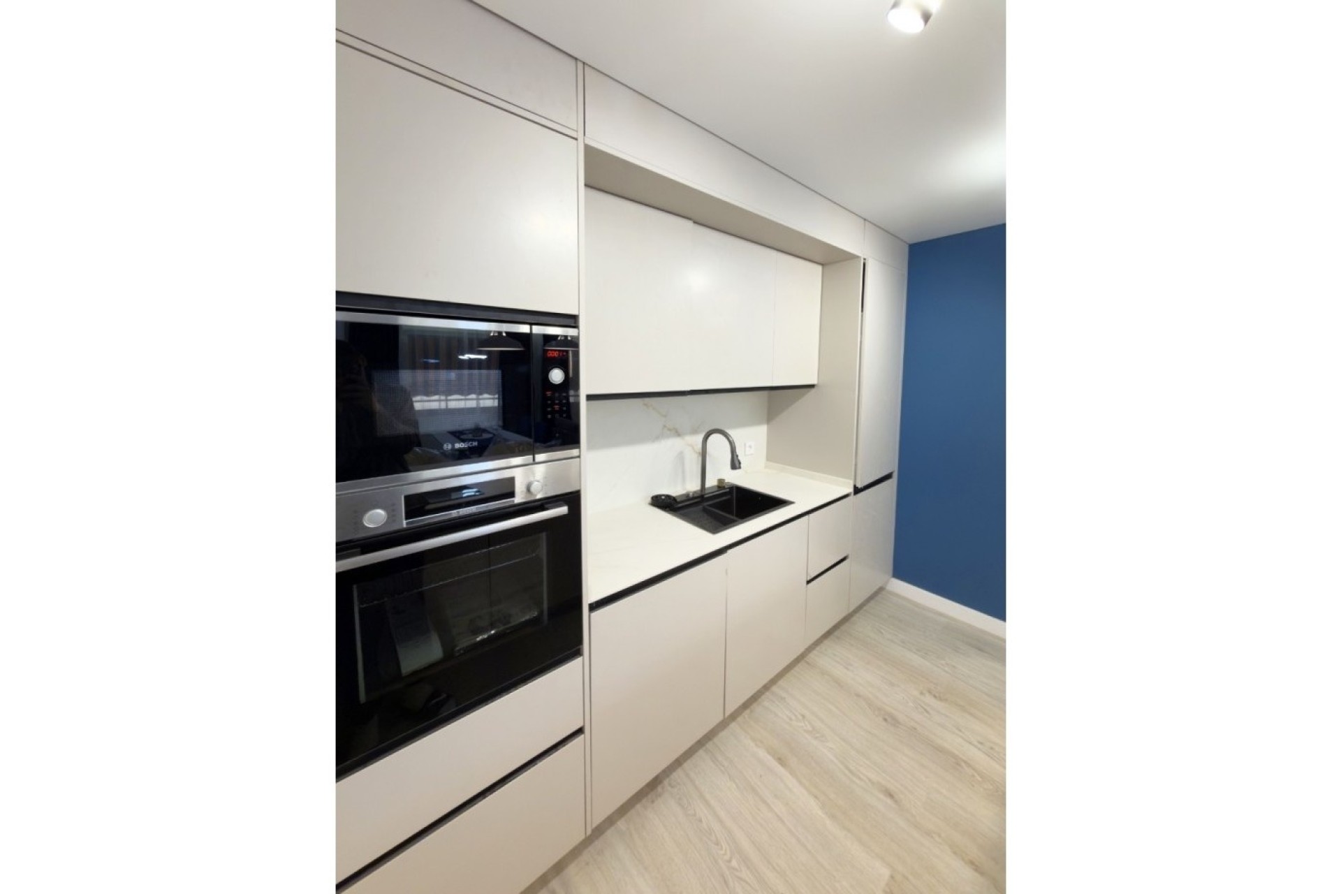 Venta - Apartamento / Piso -
Torrevieja