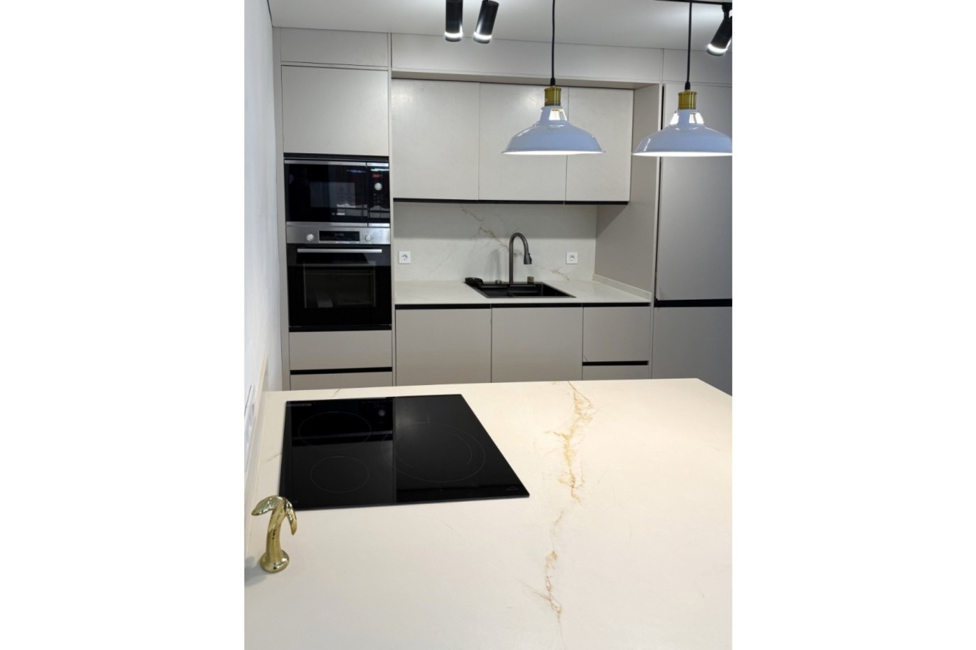 Venta - Apartamento / Piso -
Torrevieja