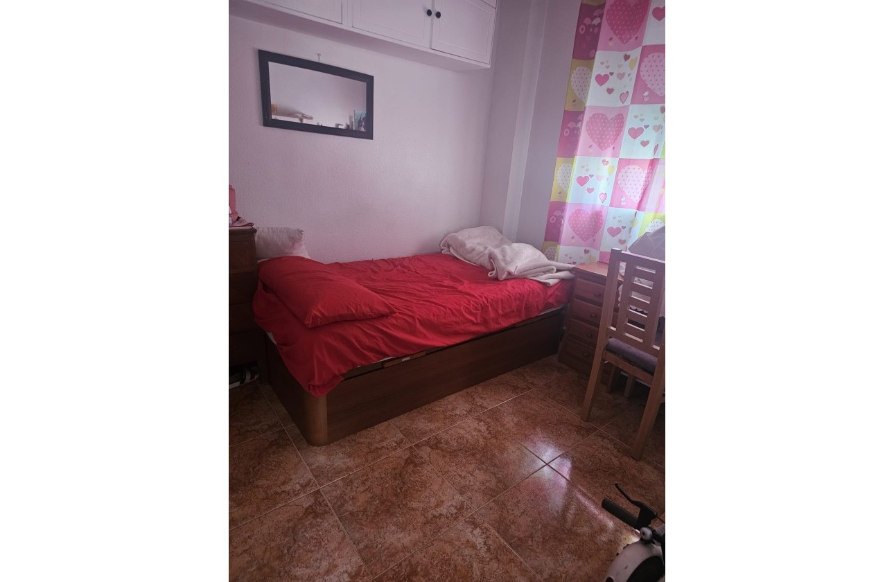 Venta - Apartamento / Piso -
Torrevieja