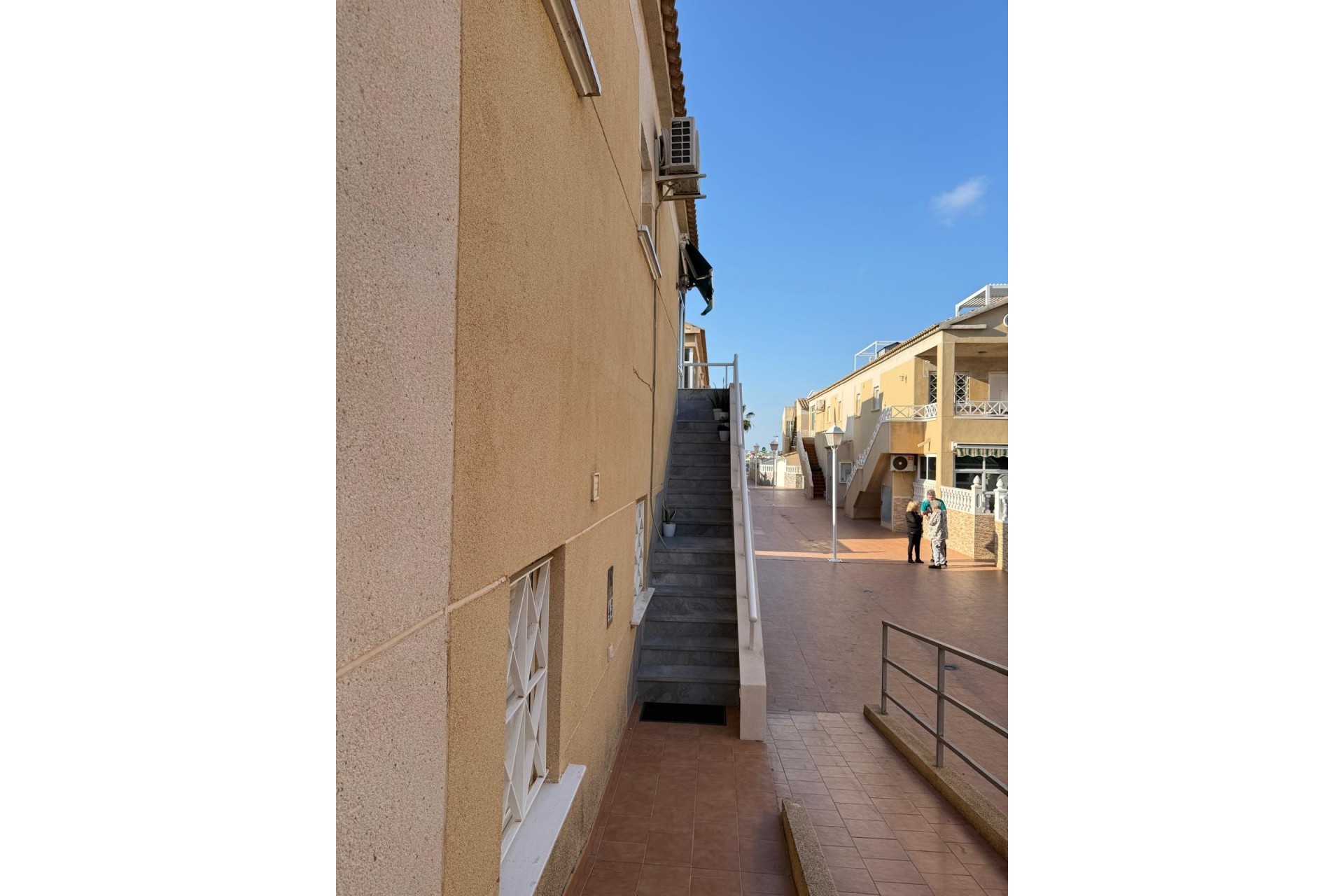 Venta - Apartamento / Piso -
Torrevieja