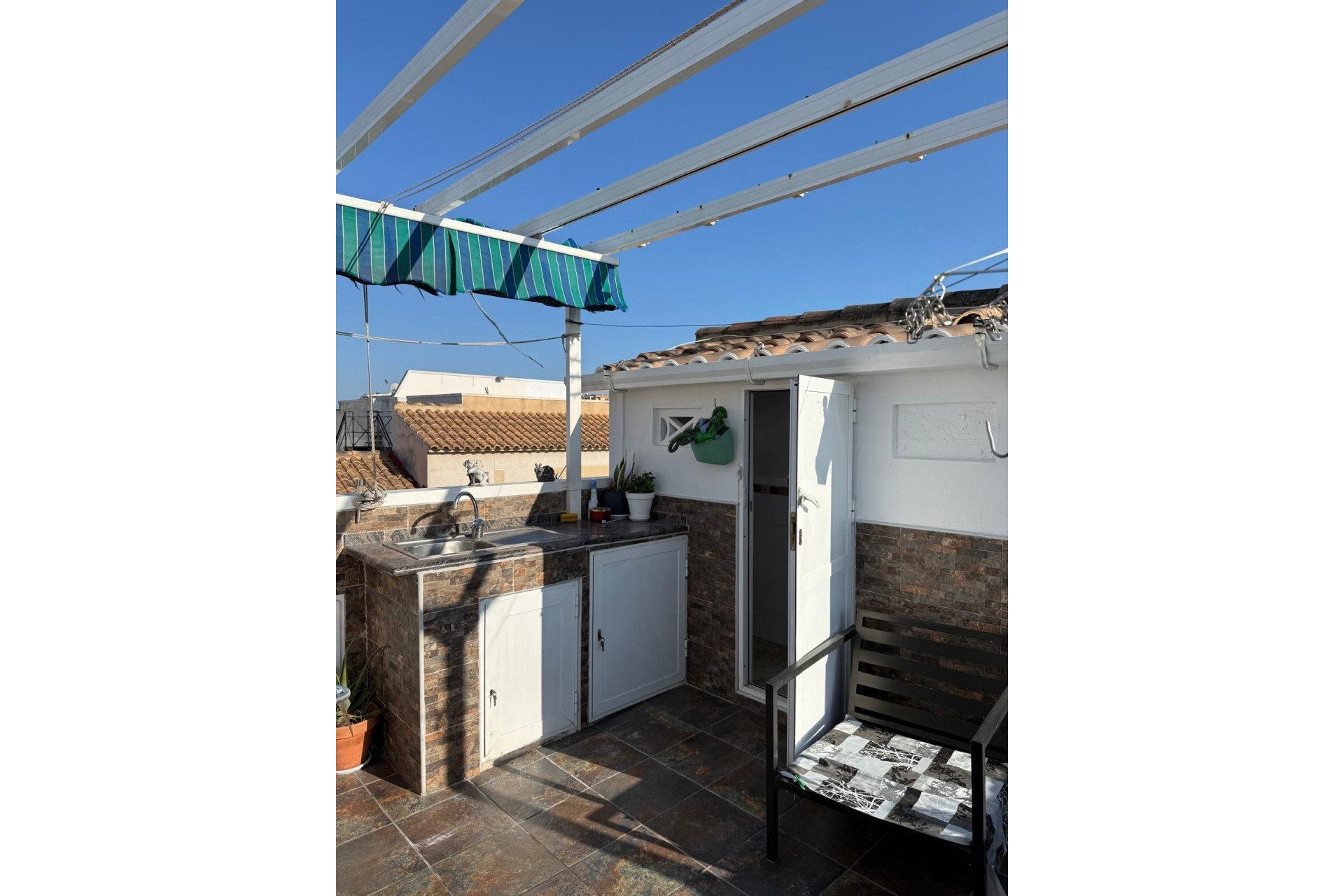 Venta - Apartamento / Piso -
Torrevieja