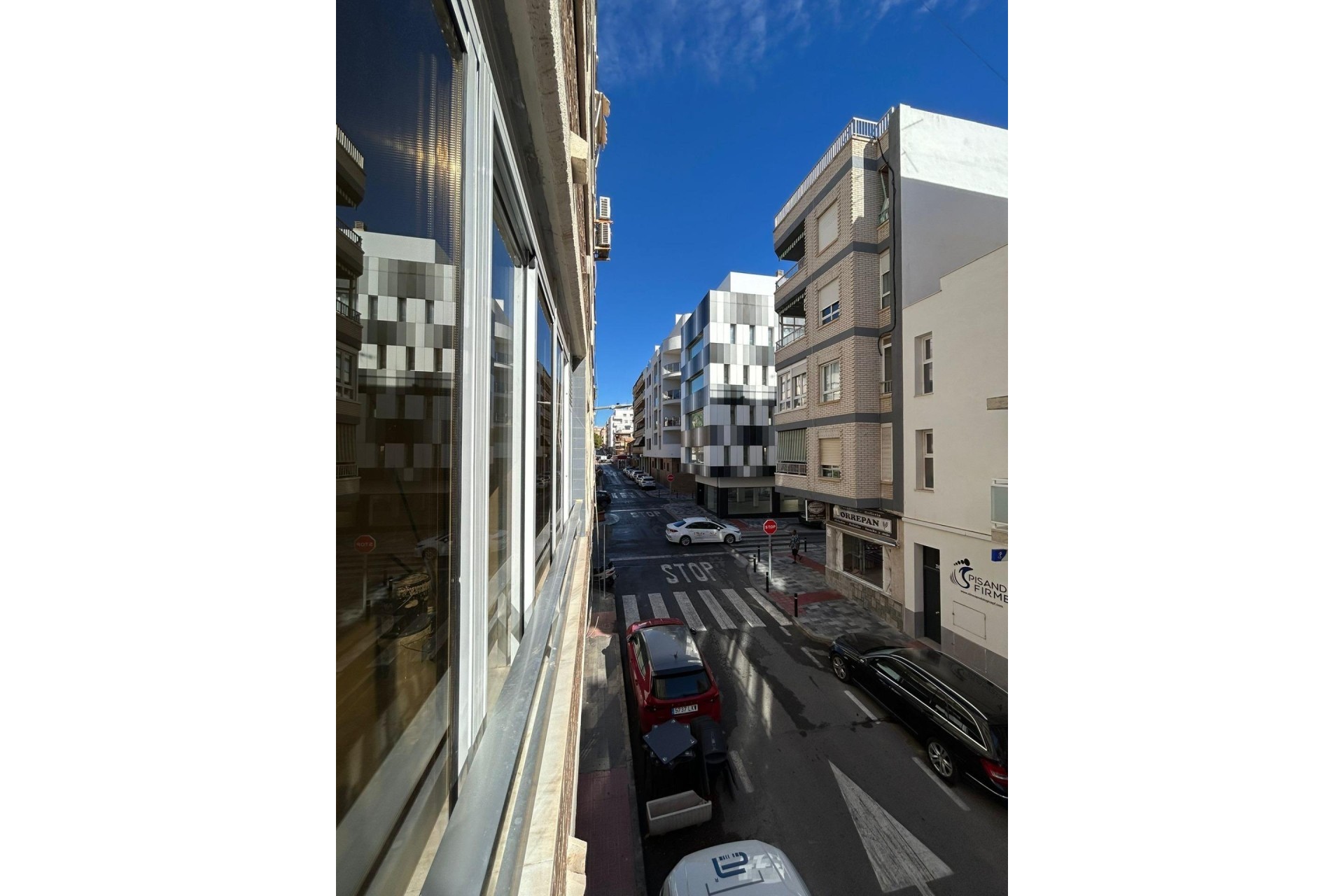 Venta - Apartamento / Piso -
Torrevieja