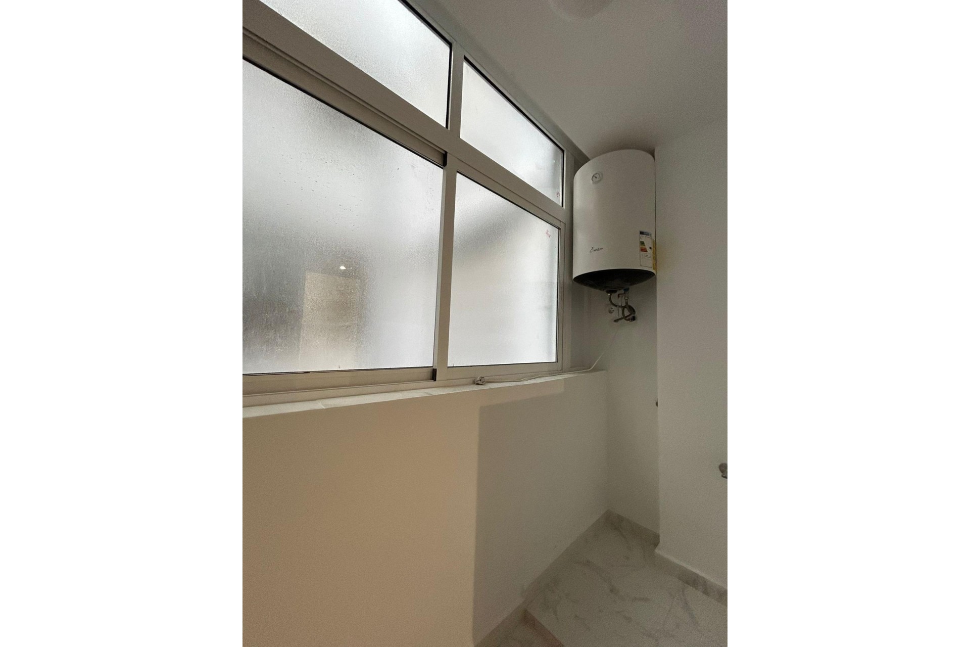 Venta - Apartamento / Piso -
Torrevieja