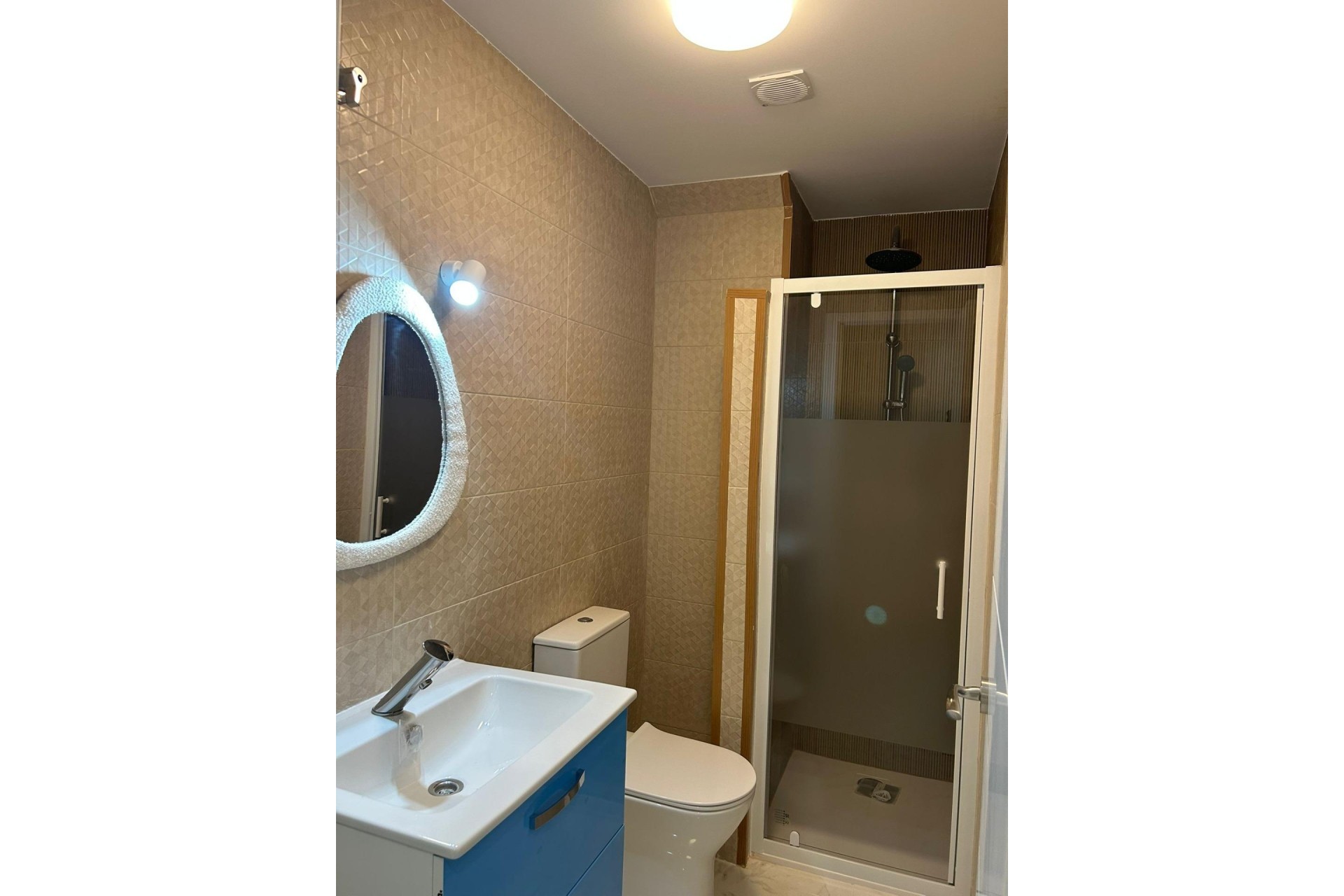 Venta - Apartamento / Piso -
Torrevieja