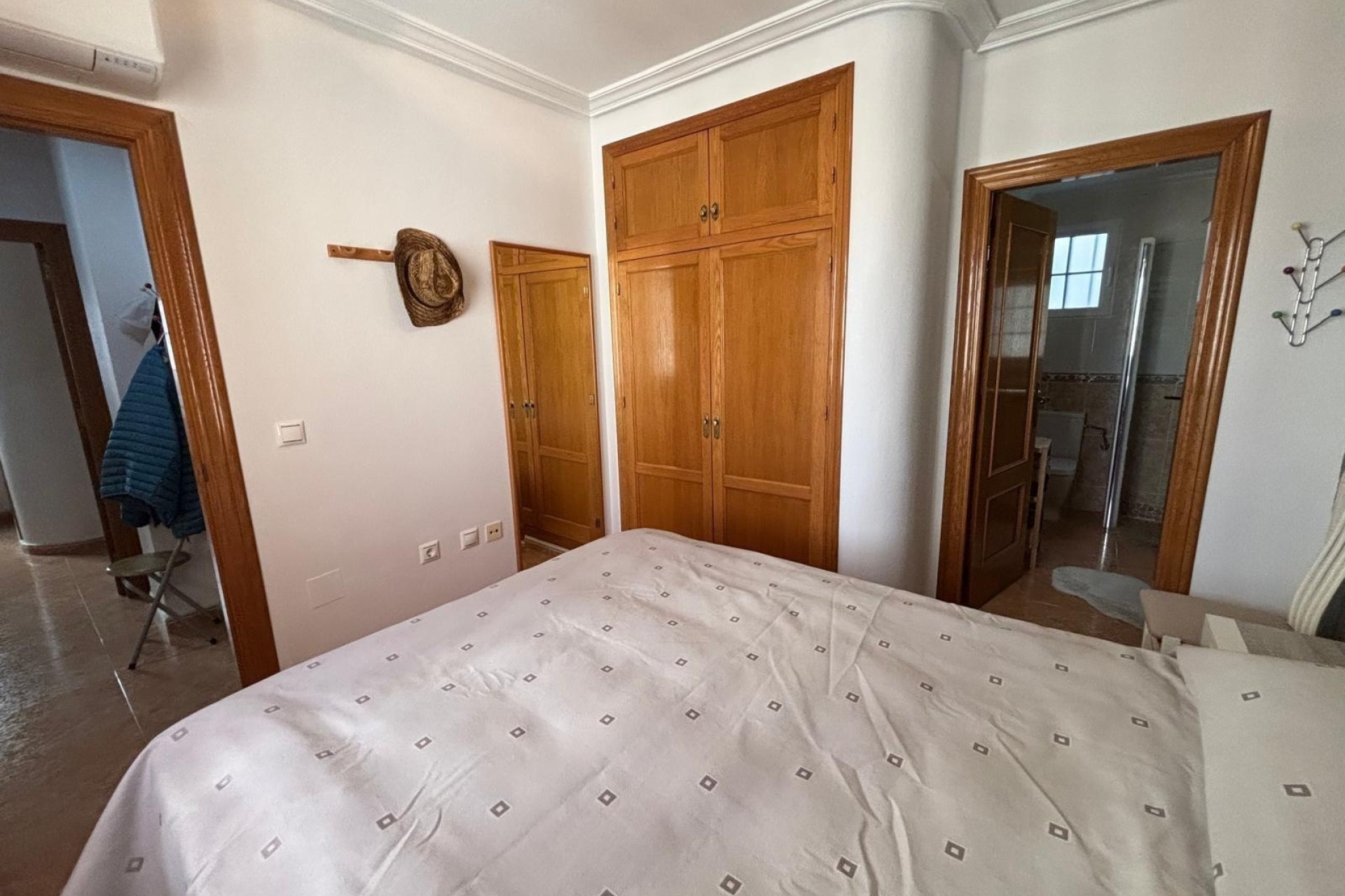 Venta - Apartamento / Piso -
Torrevieja
