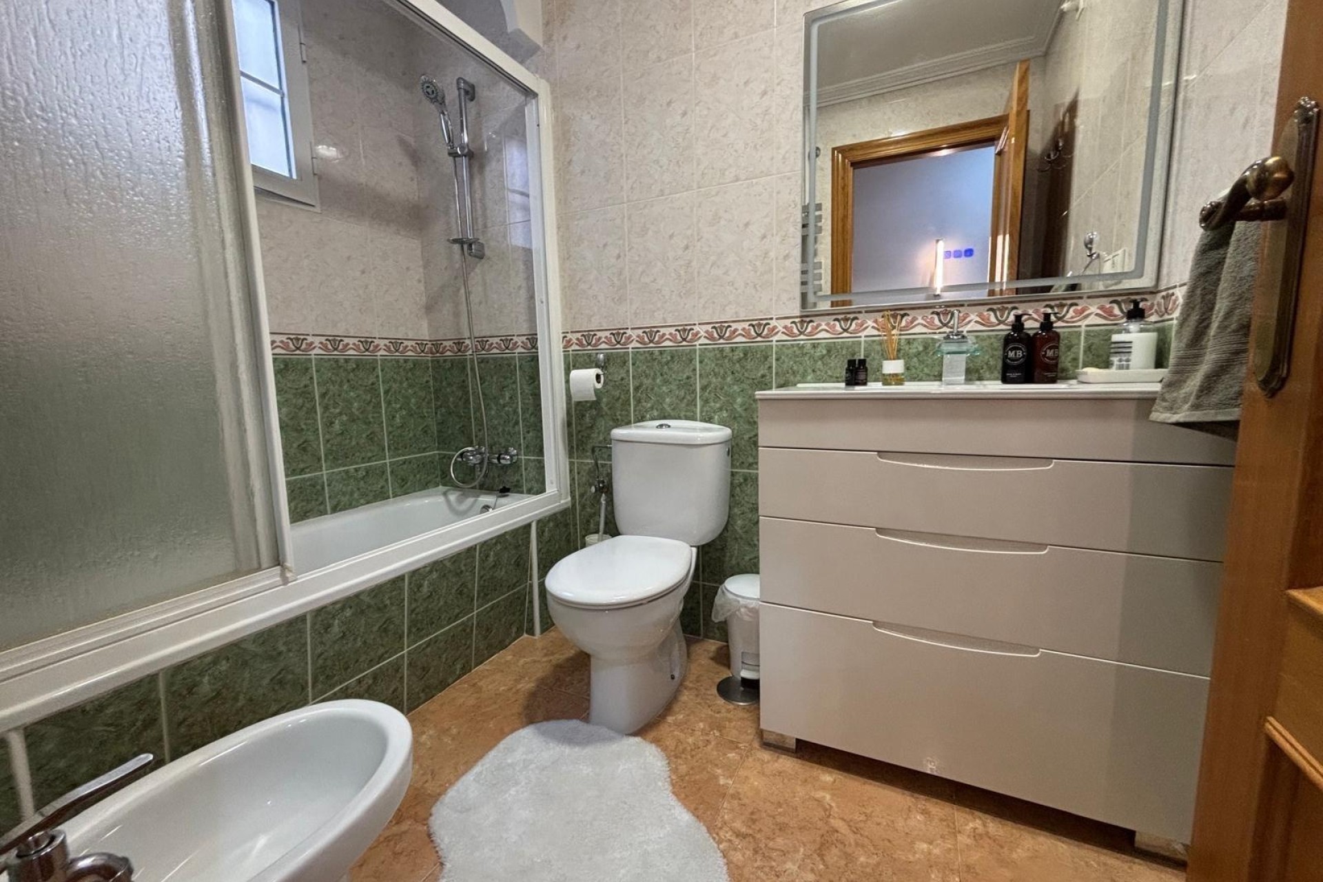 Venta - Apartamento / Piso -
Torrevieja