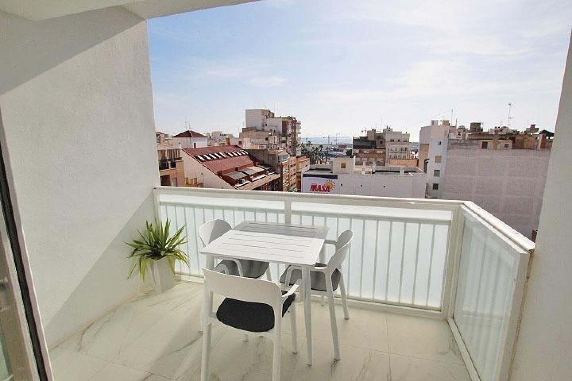 Venta - Apartamento / Piso -
Torrevieja