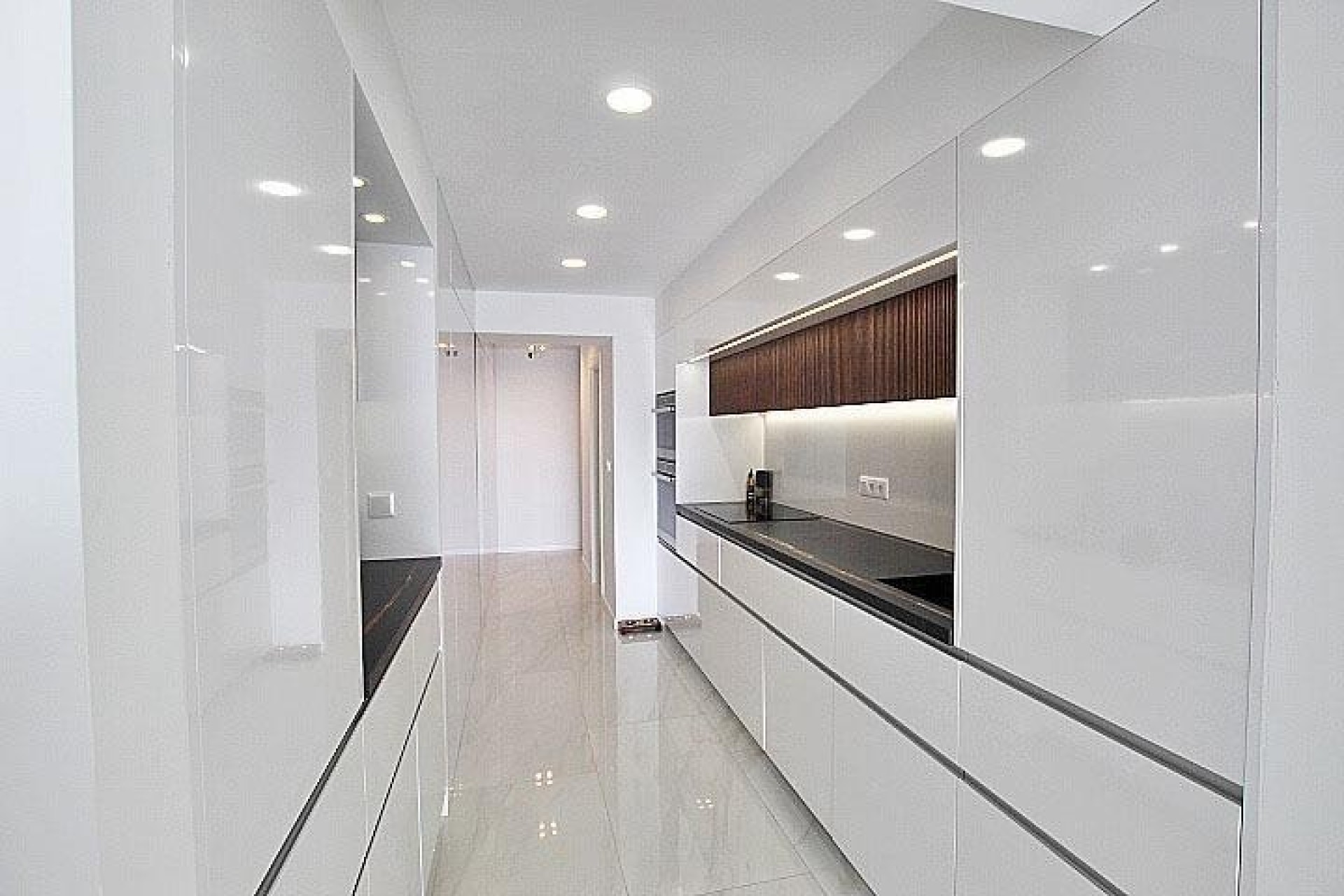 Venta - Apartamento / Piso -
Torrevieja