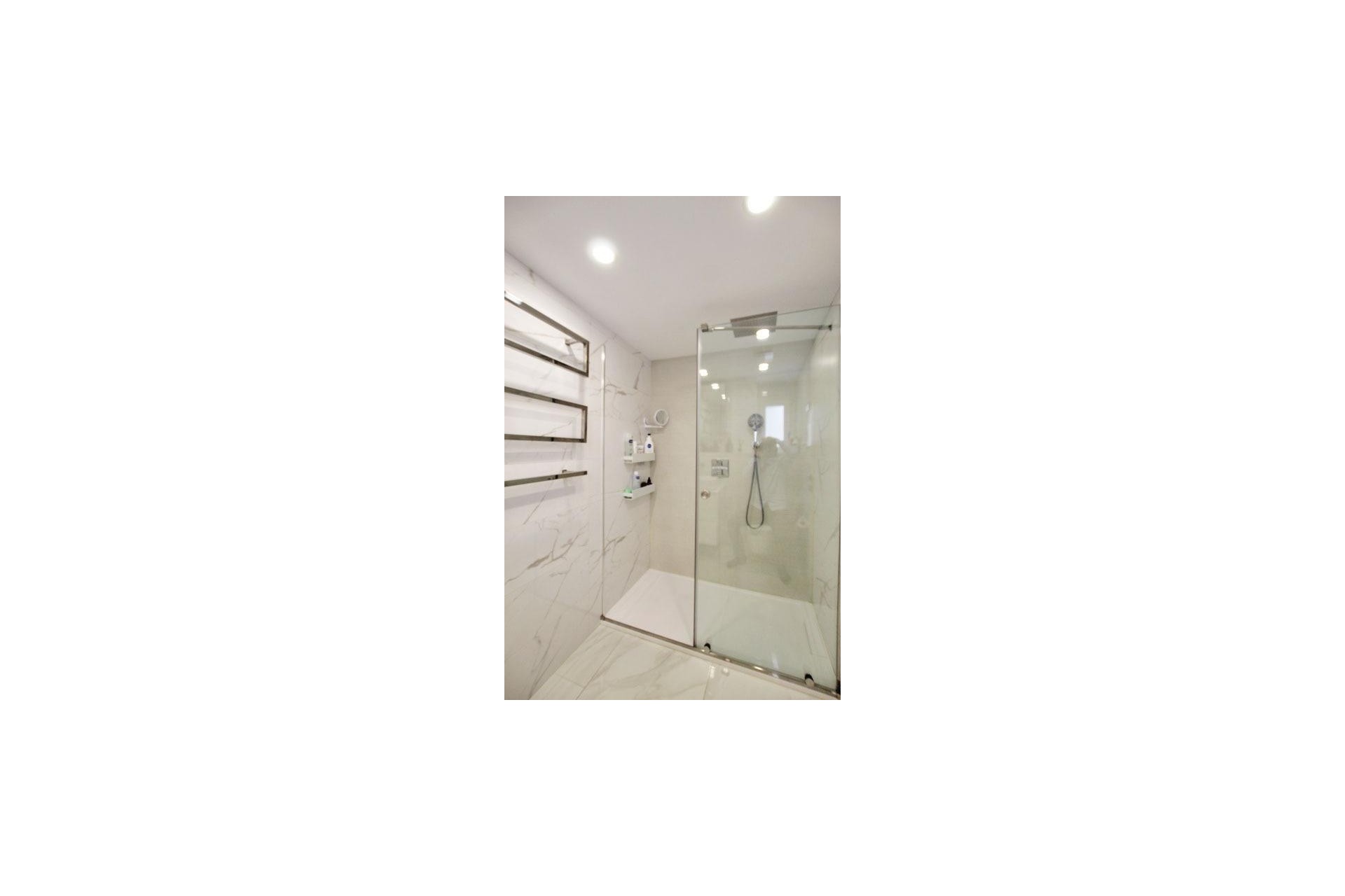 Venta - Apartamento / Piso -
Torrevieja