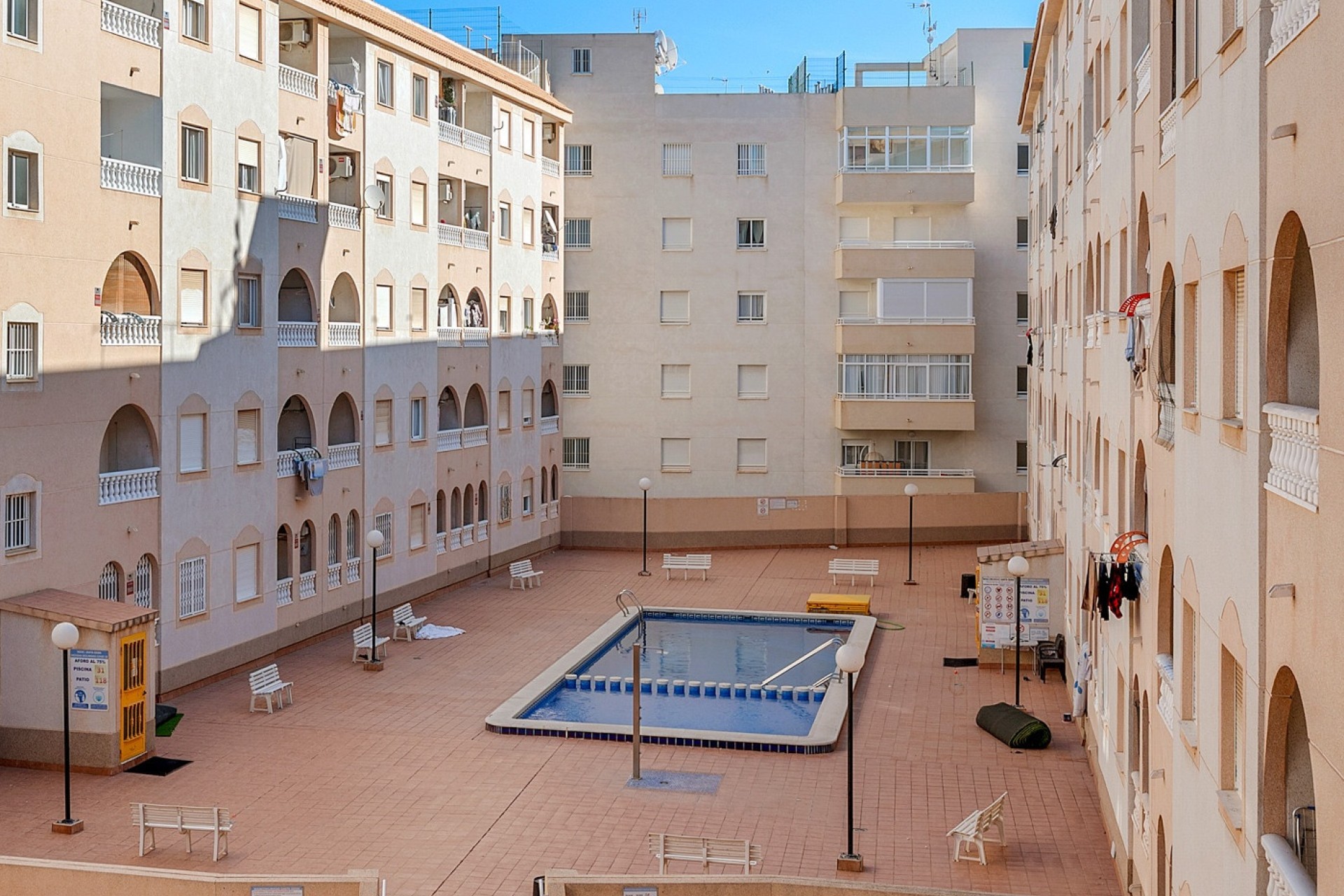 Venta - Apartamento / Piso -
Torrevieja