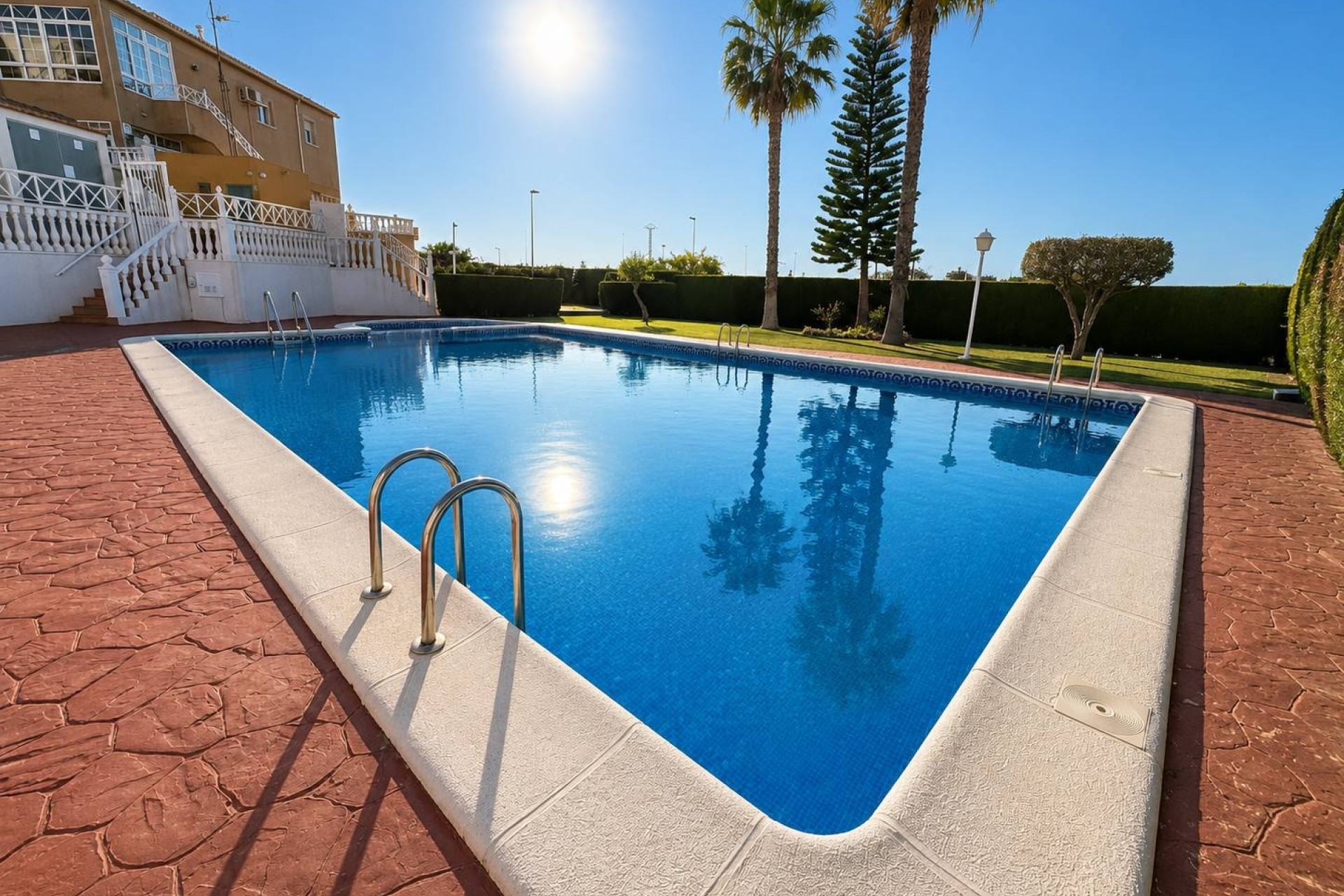 Venta - Apartamento / Piso -
Torrevieja