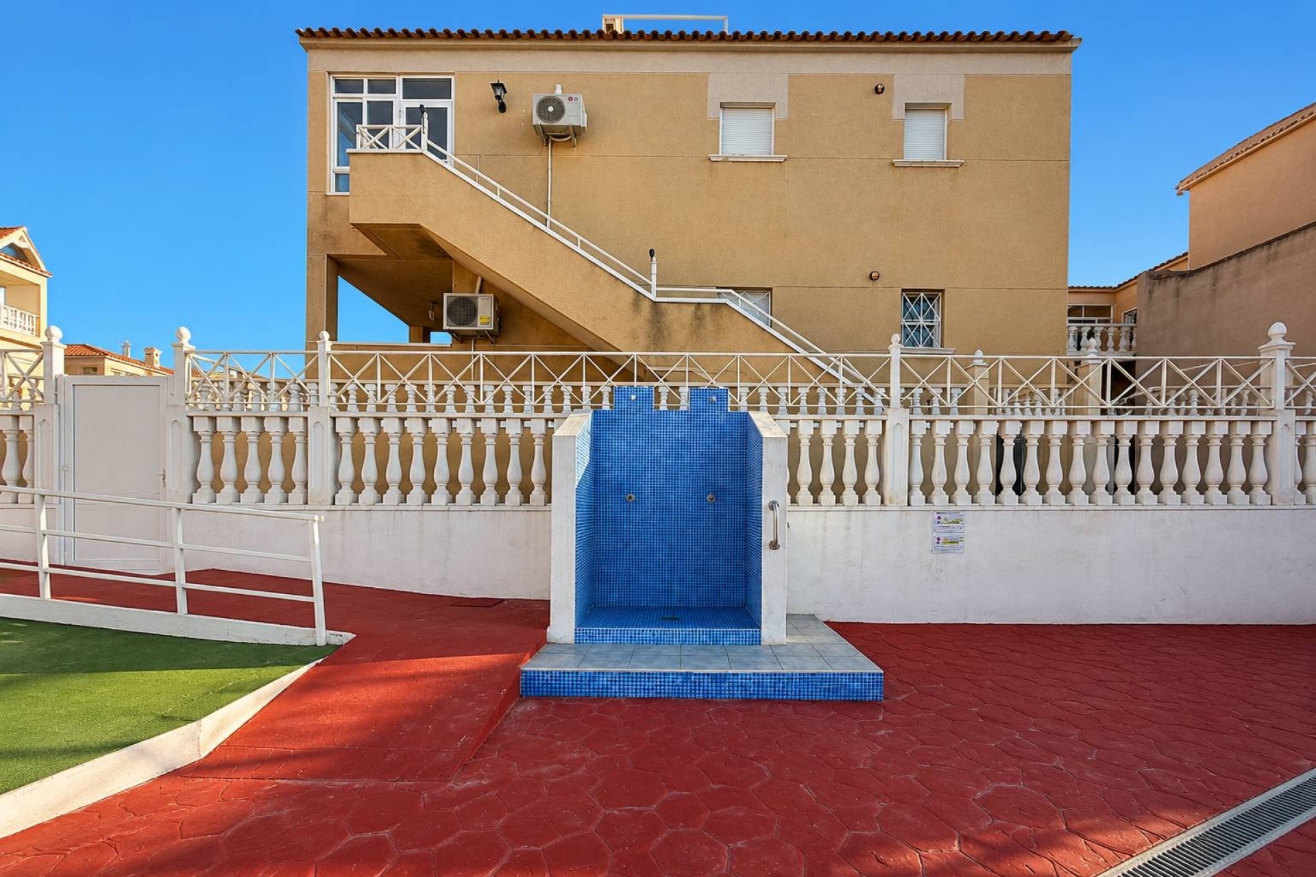 Venta - Apartamento / Piso -
Torrevieja