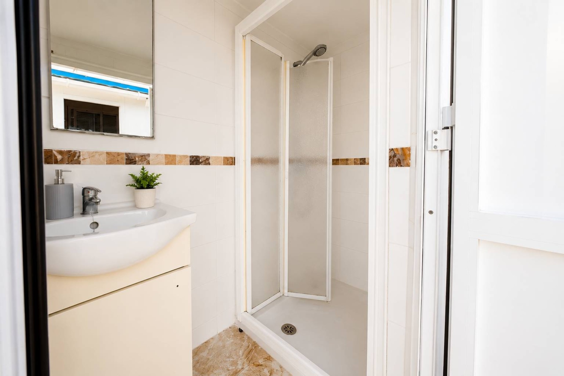 Venta - Apartamento / Piso -
Torrevieja