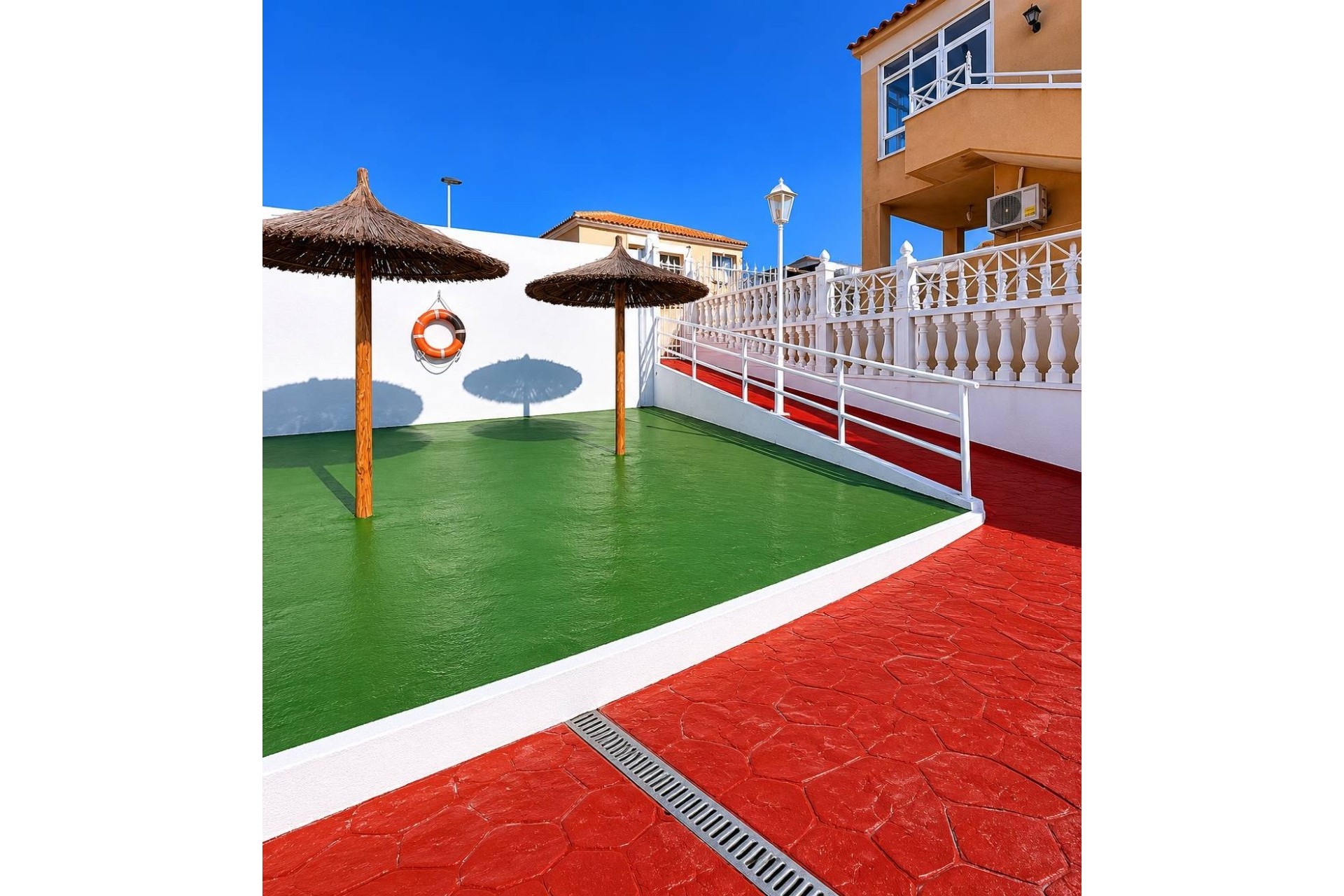 Venta - Apartamento / Piso -
Torrevieja
