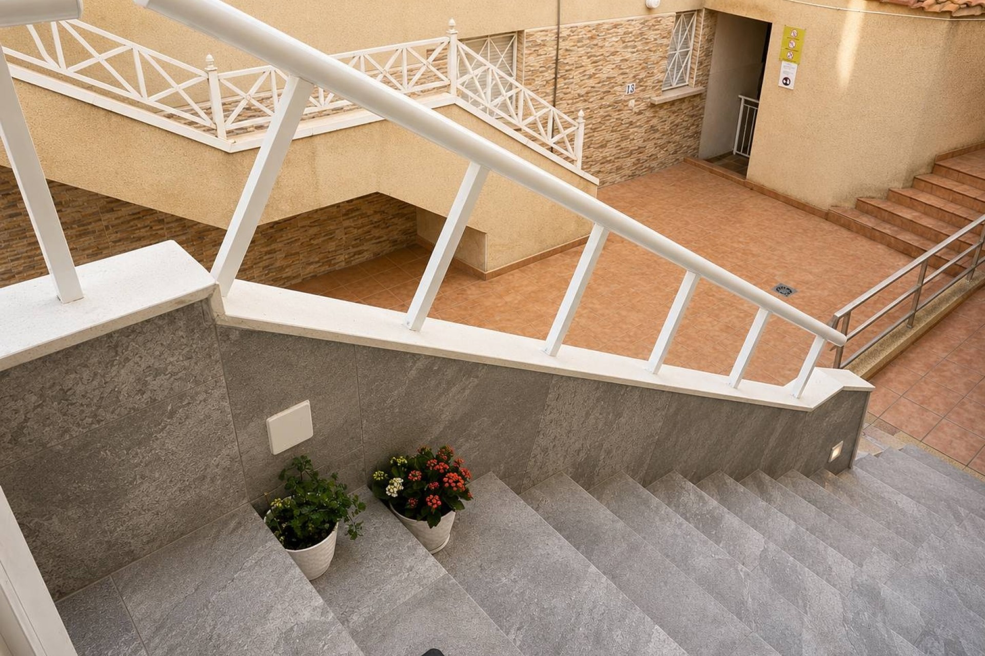 Venta - Apartamento / Piso -
Torrevieja
