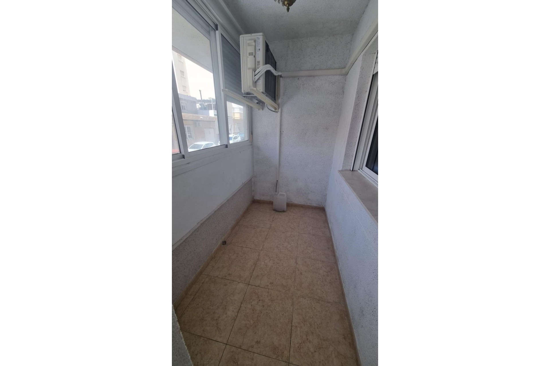 Venta - Apartamento / Piso -
Torrevieja