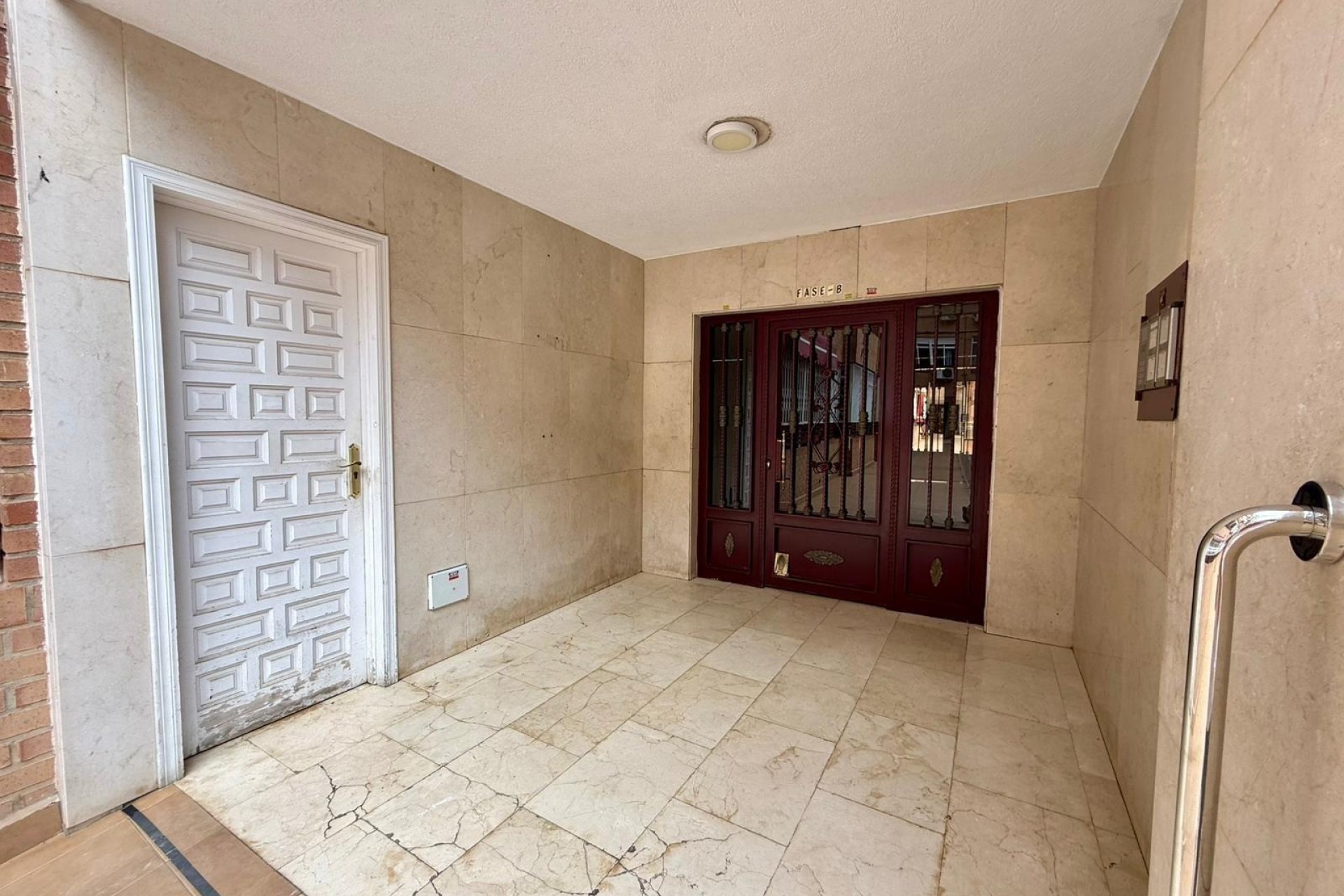 Venta - Apartamento / Piso -
Torrevieja