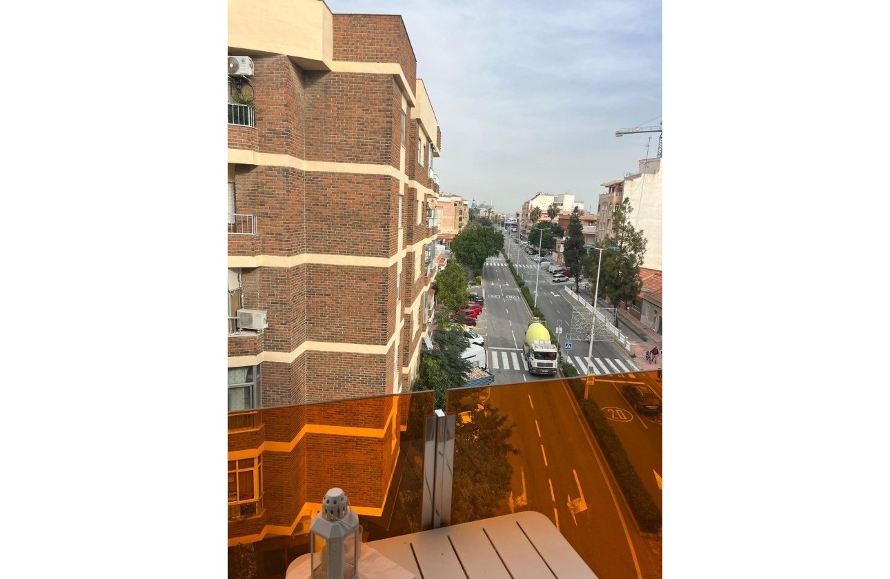 Venta - Apartamento / Piso -
Torrevieja