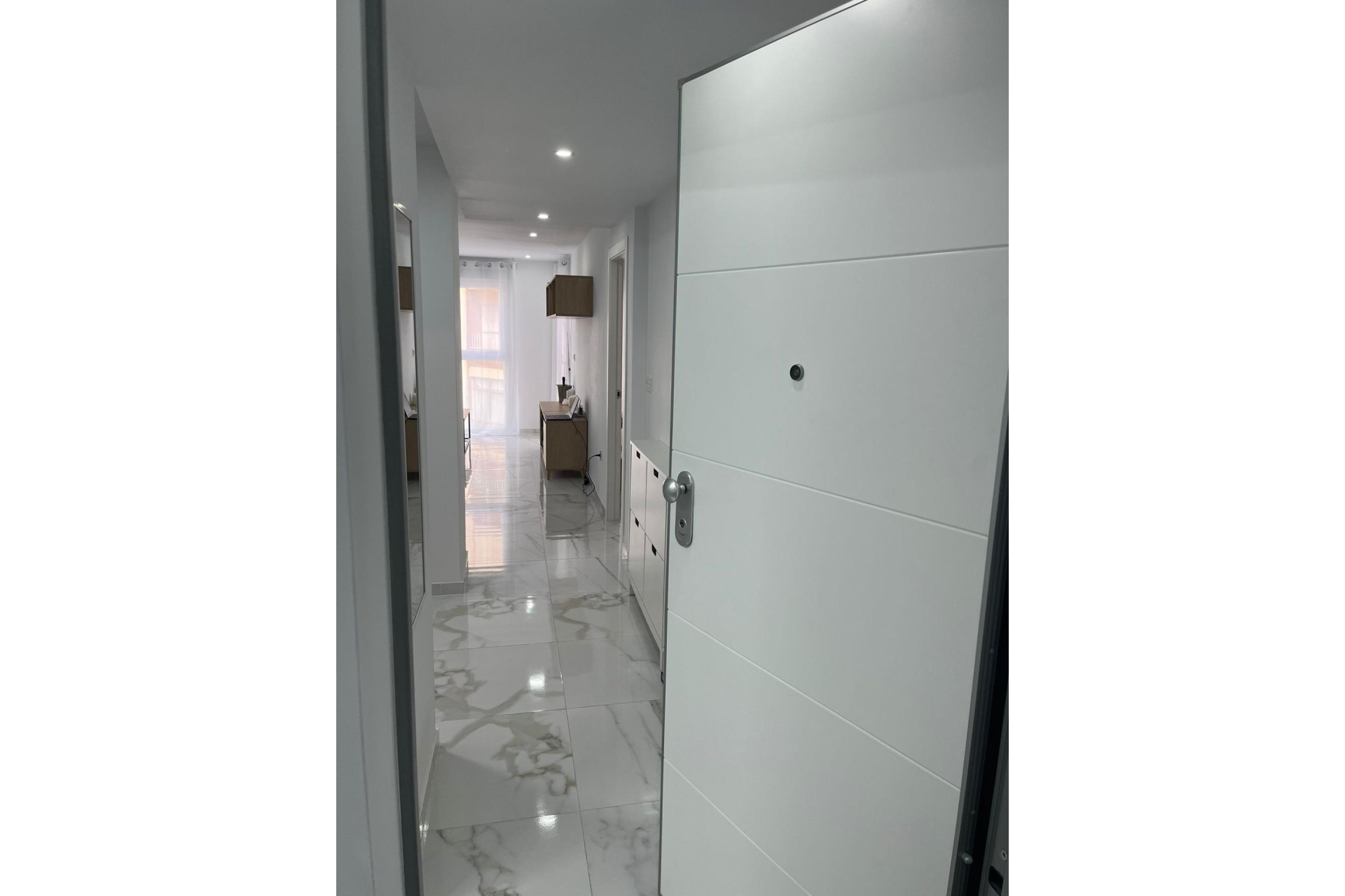 Venta - Apartamento / Piso -
Torrevieja