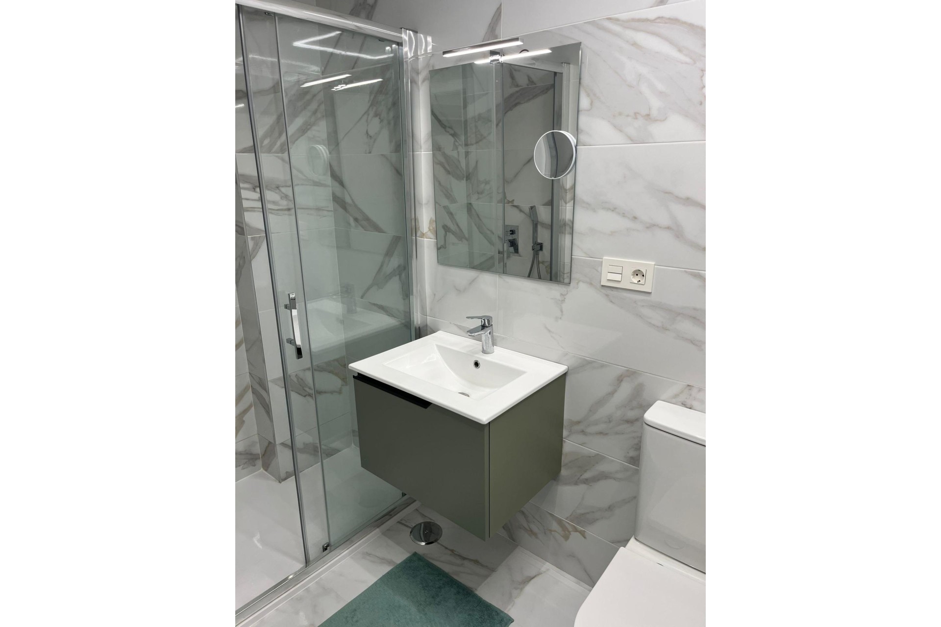 Venta - Apartamento / Piso -
Torrevieja