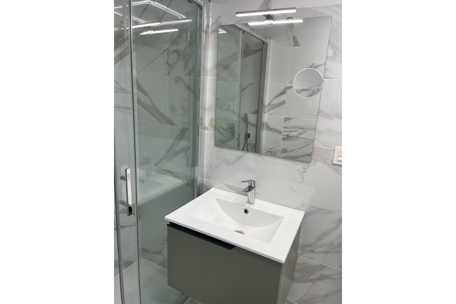 Venta - Apartamento / Piso -
Torrevieja