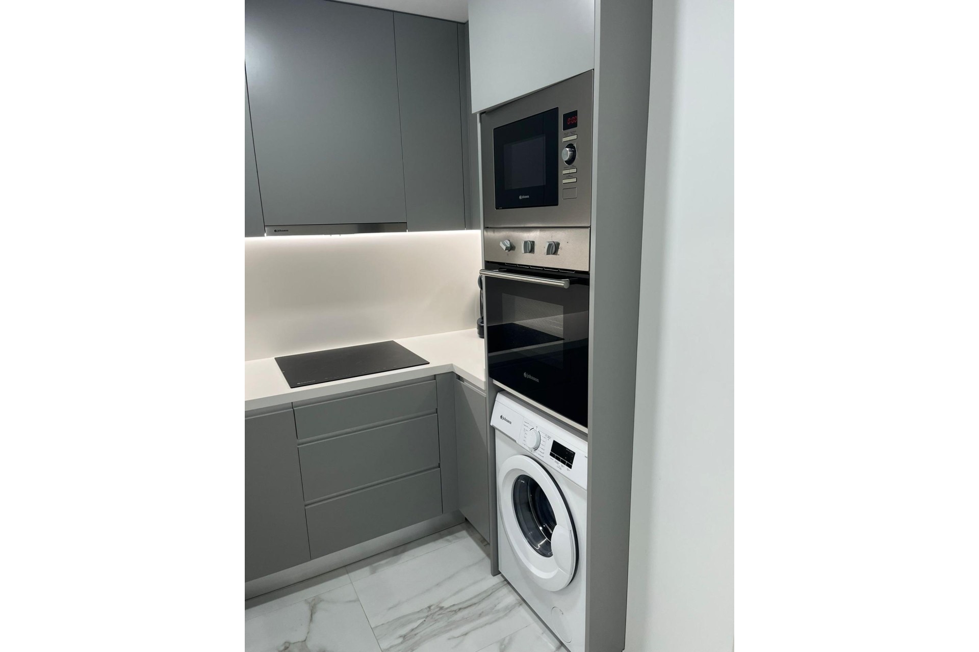 Venta - Apartamento / Piso -
Torrevieja