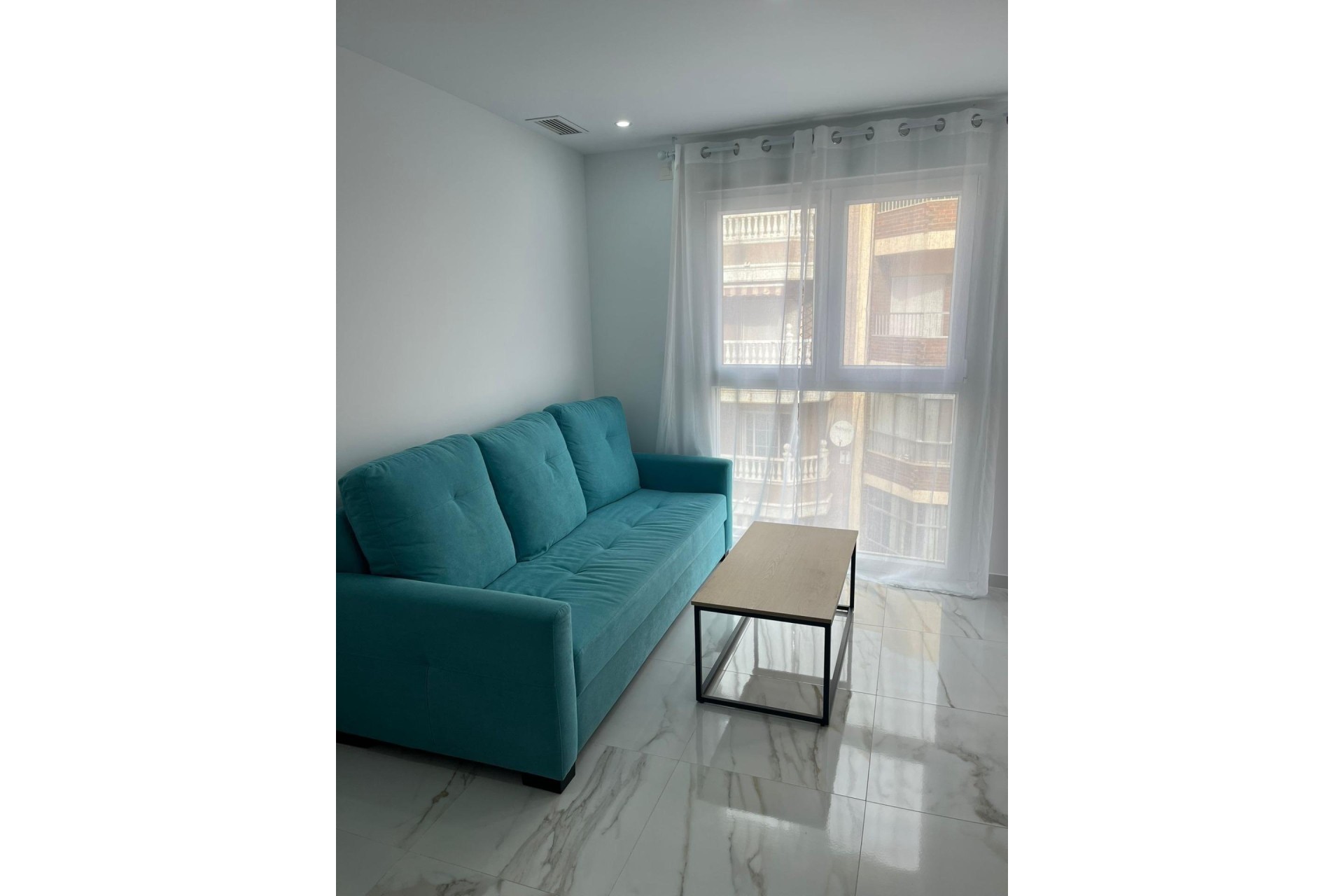 Venta - Apartamento / Piso -
Torrevieja