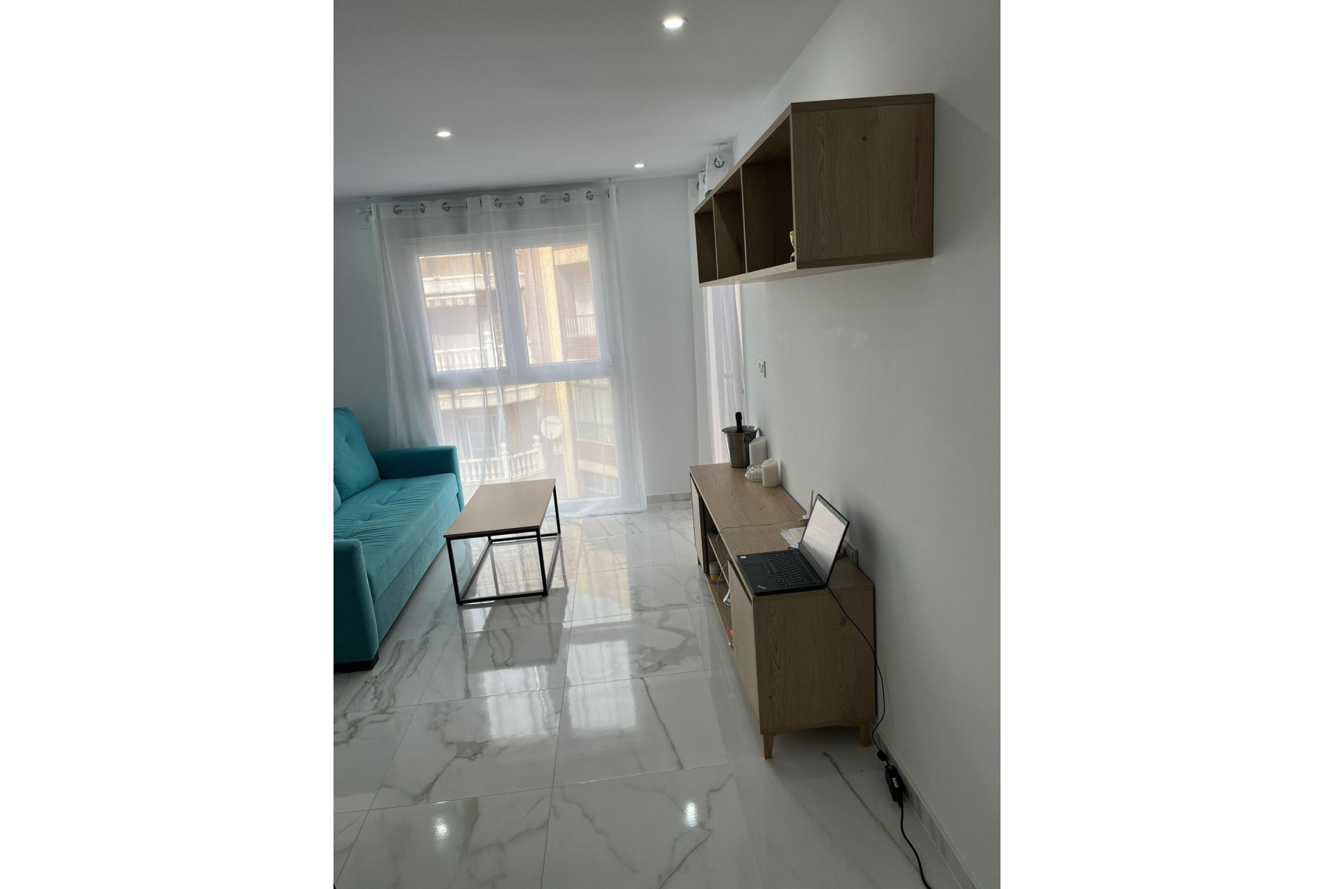 Venta - Apartamento / Piso -
Torrevieja