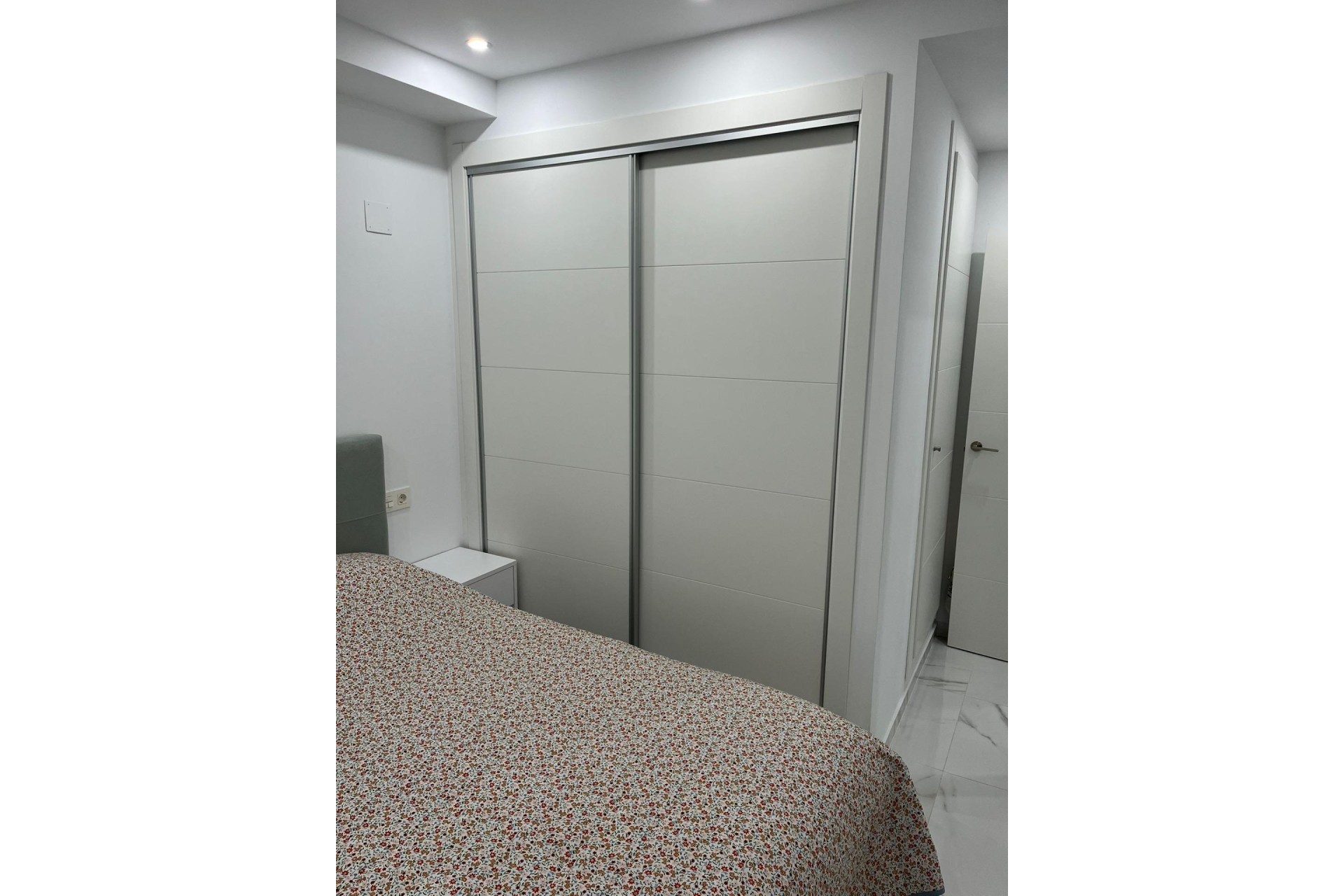 Venta - Apartamento / Piso -
Torrevieja