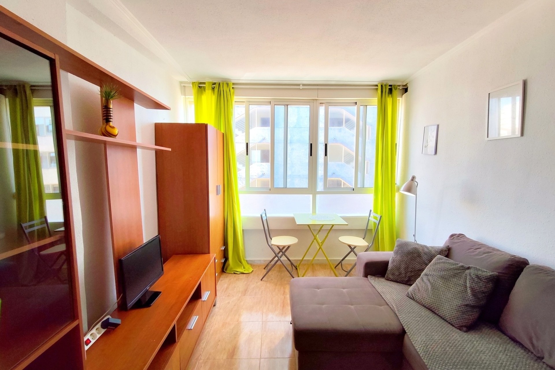 Venta - Apartamento / Piso -
Torrevieja