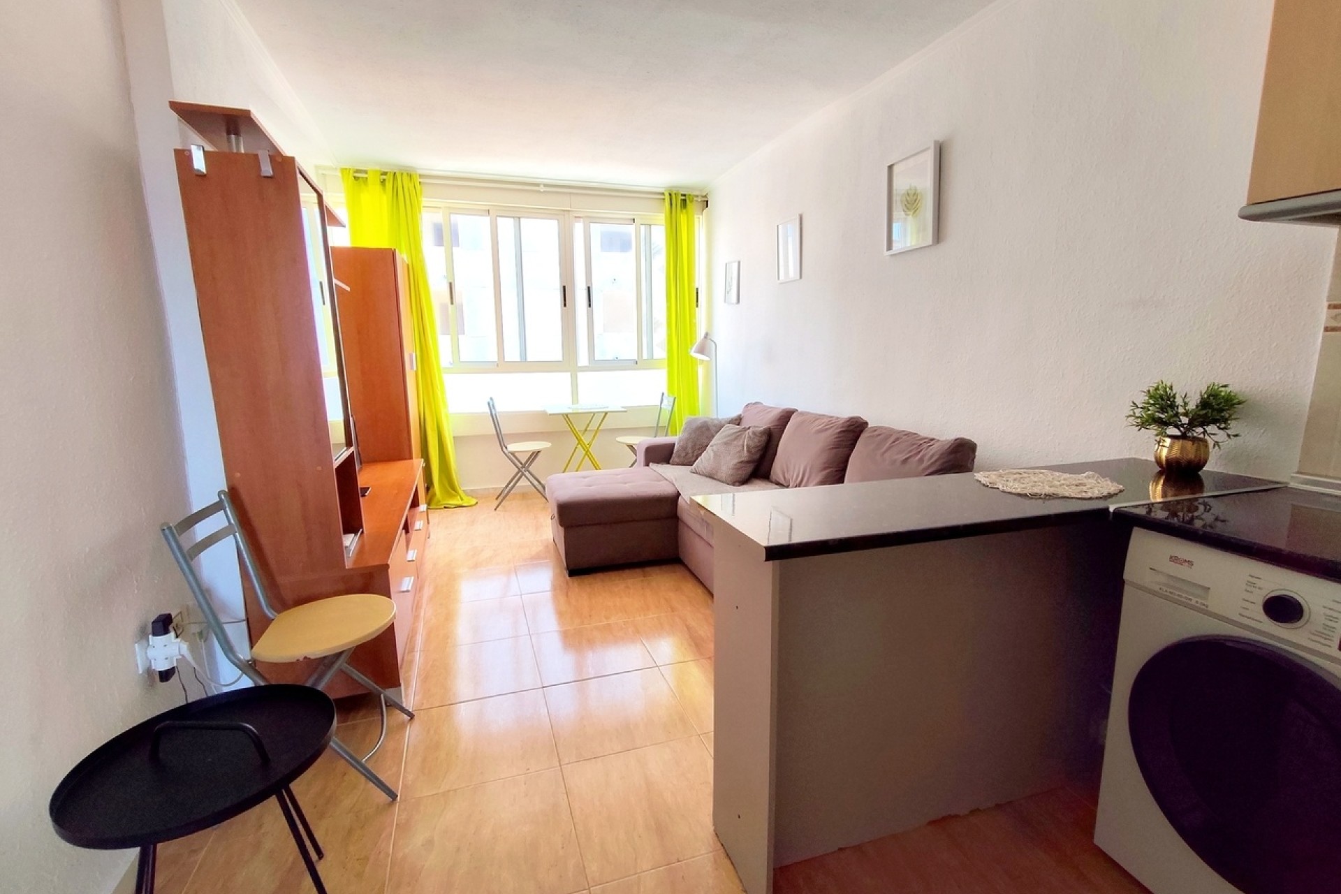 Venta - Apartamento / Piso -
Torrevieja