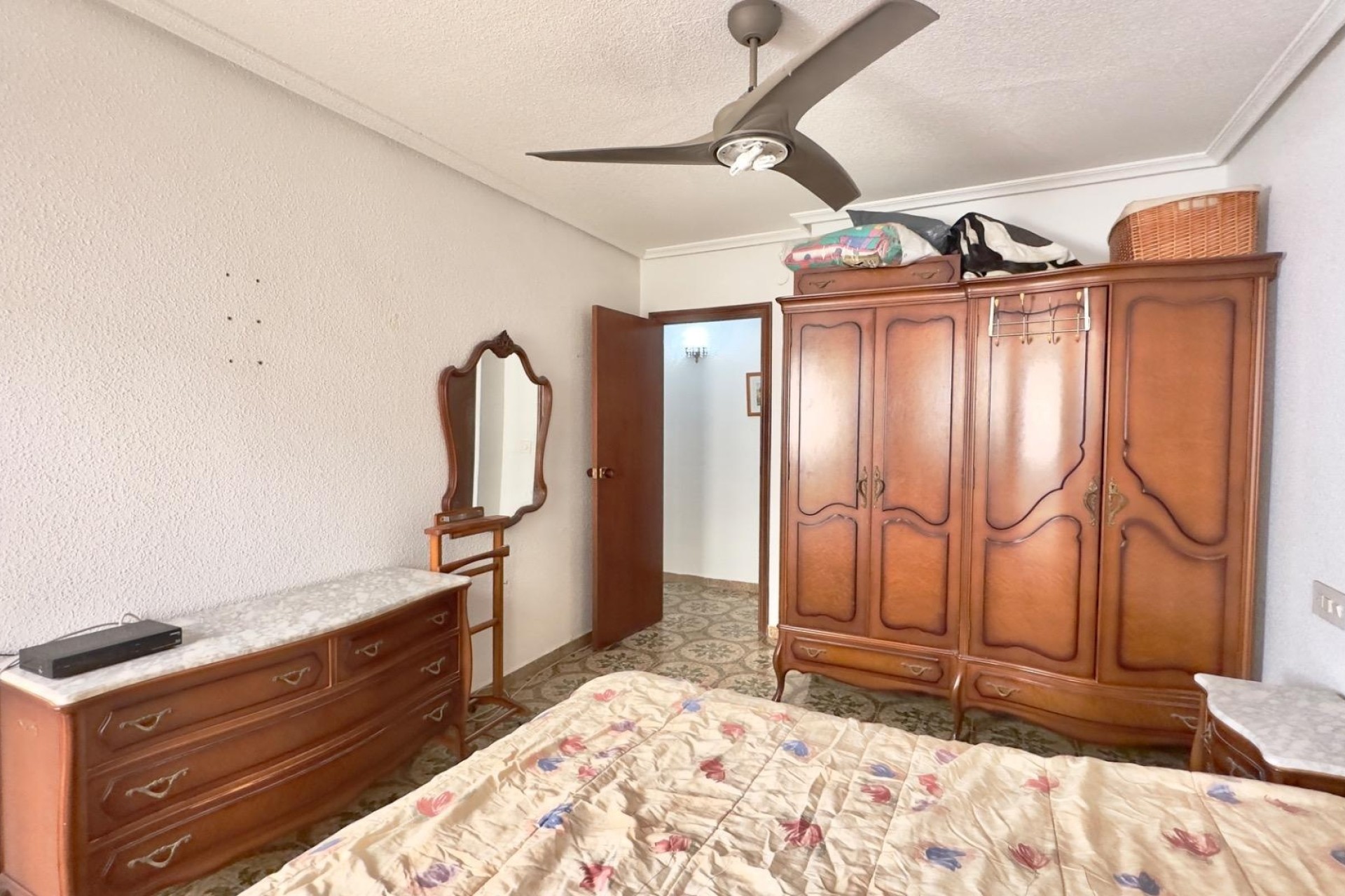 Venta - Apartamento / Piso -
Torrevieja