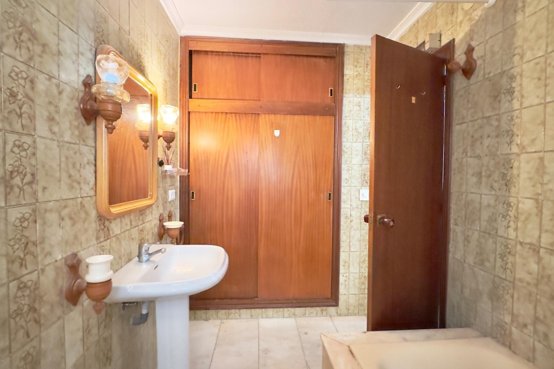 Venta - Apartamento / Piso -
Torrevieja