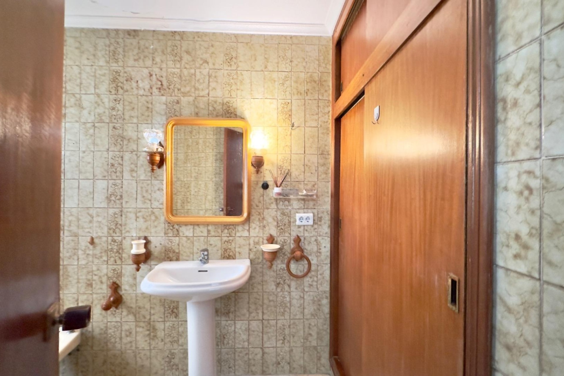 Venta - Apartamento / Piso -
Torrevieja