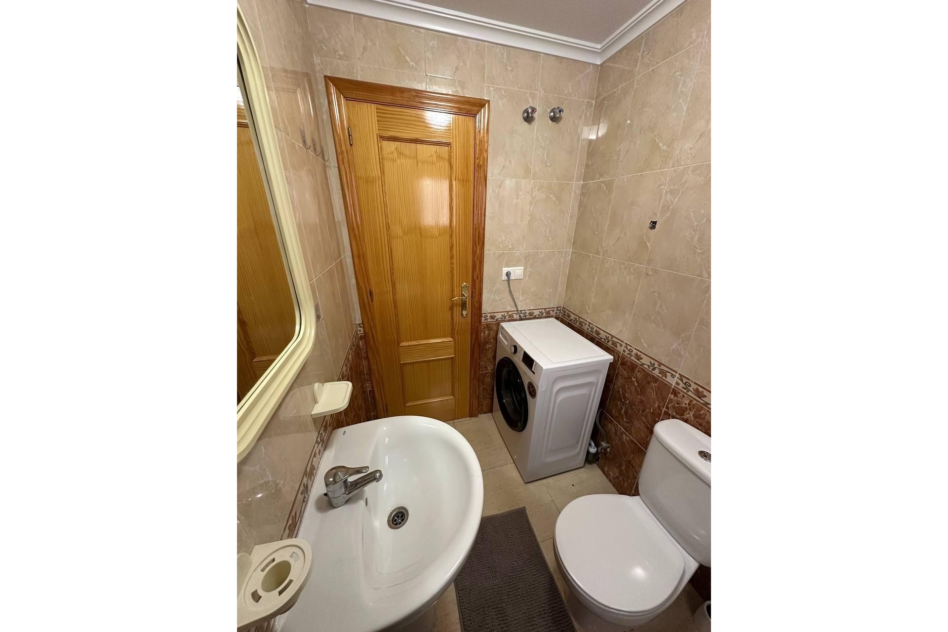 Venta - Apartamento / Piso -
Torrevieja