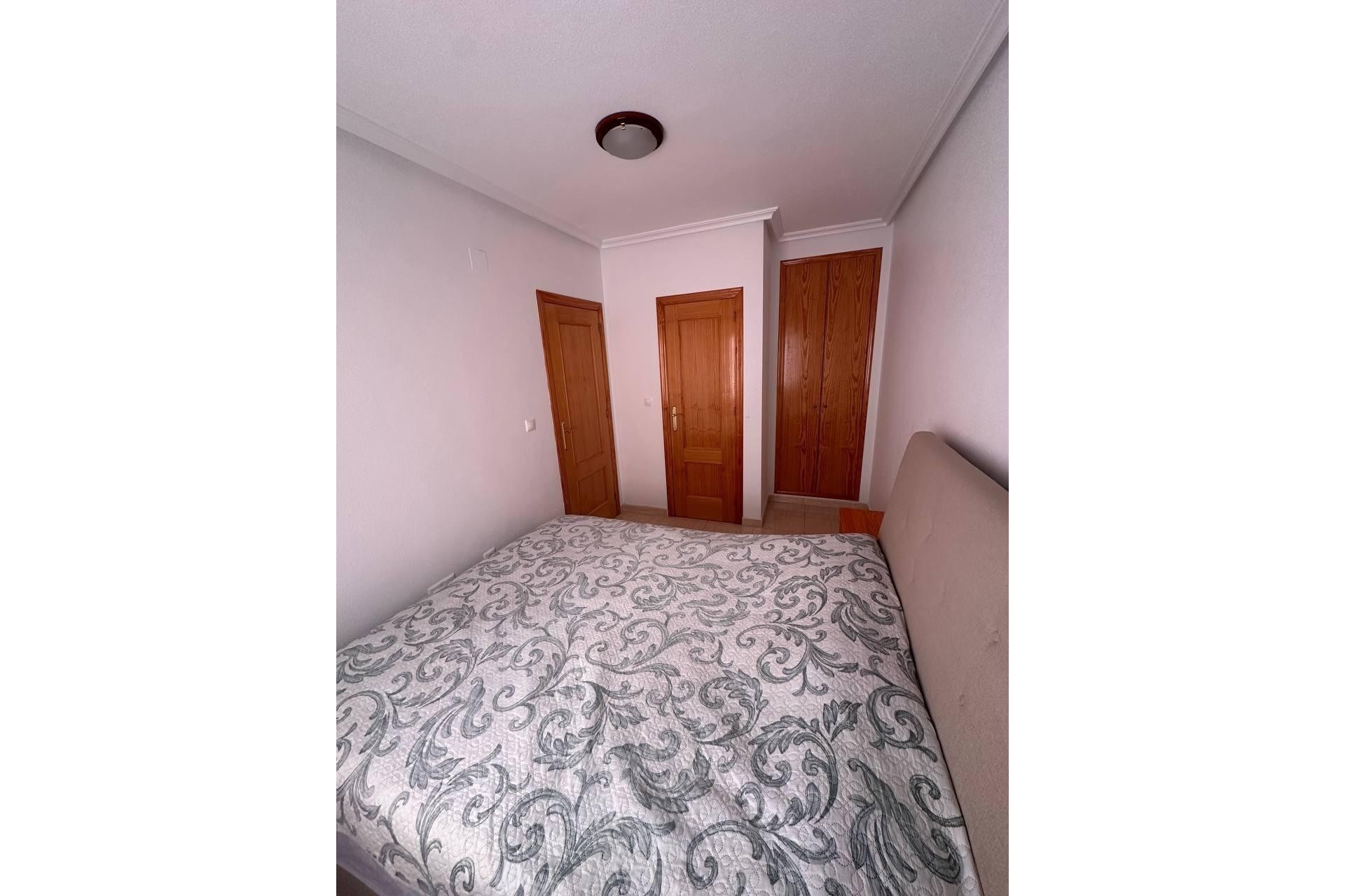 Venta - Apartamento / Piso -
Torrevieja