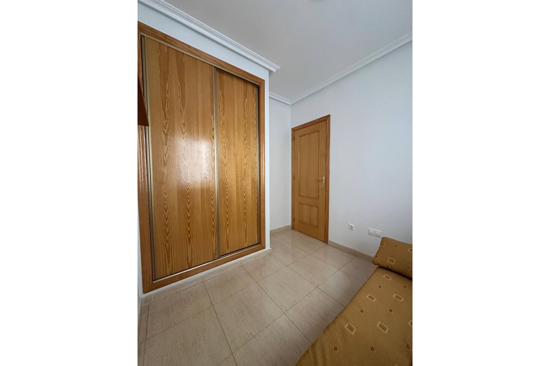 Venta - Apartamento / Piso -
Torrevieja