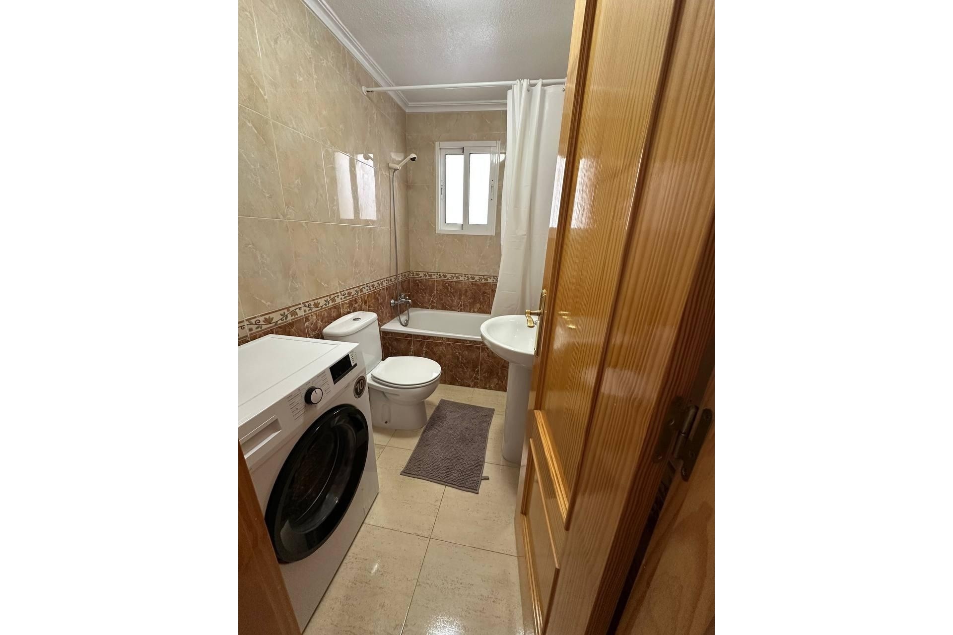 Venta - Apartamento / Piso -
Torrevieja