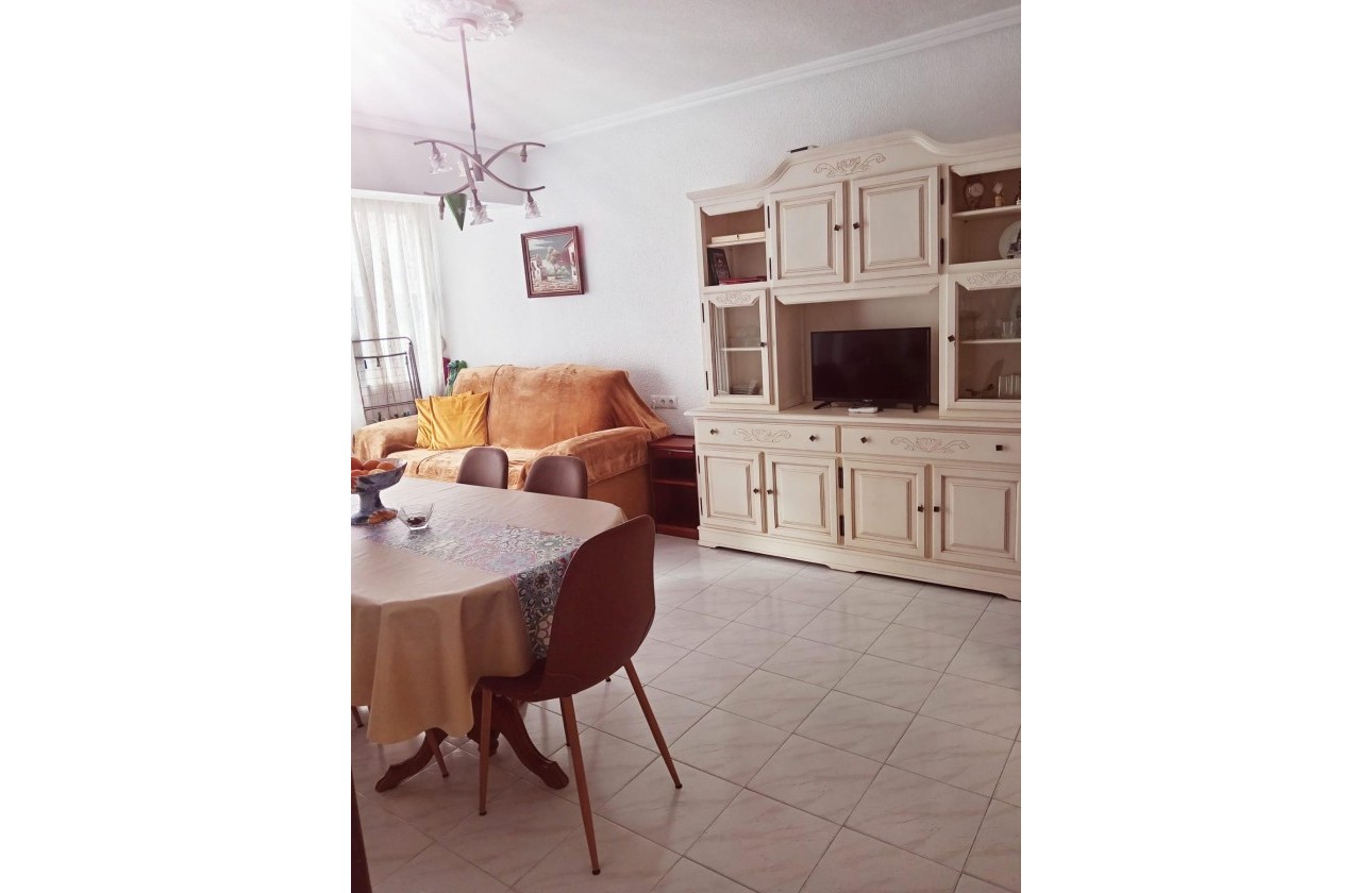 Venta - Apartamento / Piso -
Torrevieja