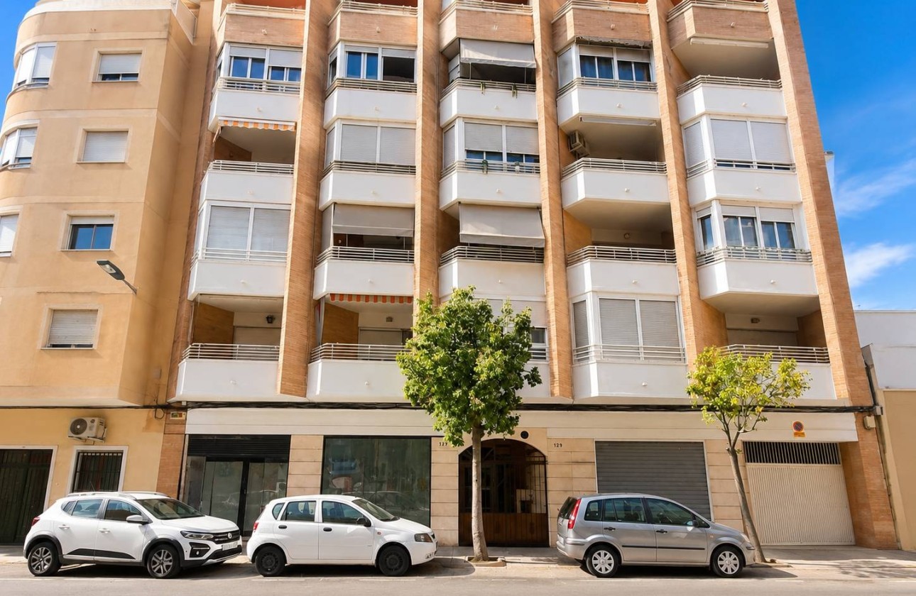 Venta - Apartamento / Piso -
Torrevieja